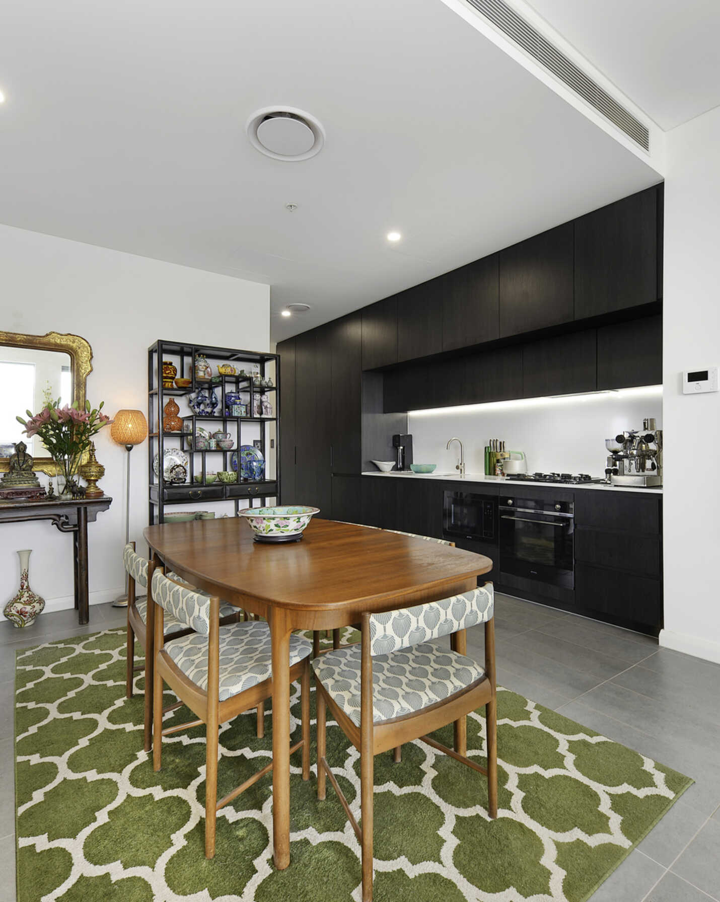 504/1B Lawson Square Redfern, Redfern - Thumbnail 2