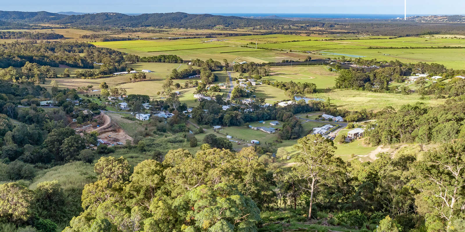 215 Ocean Vista Drive Maroochy River 215 Ocean Vista Drive Maroochy River