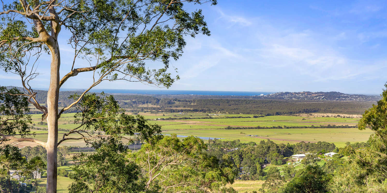 215 Ocean Vista Drive Maroochy River 215 Ocean Vista Drive Maroochy River