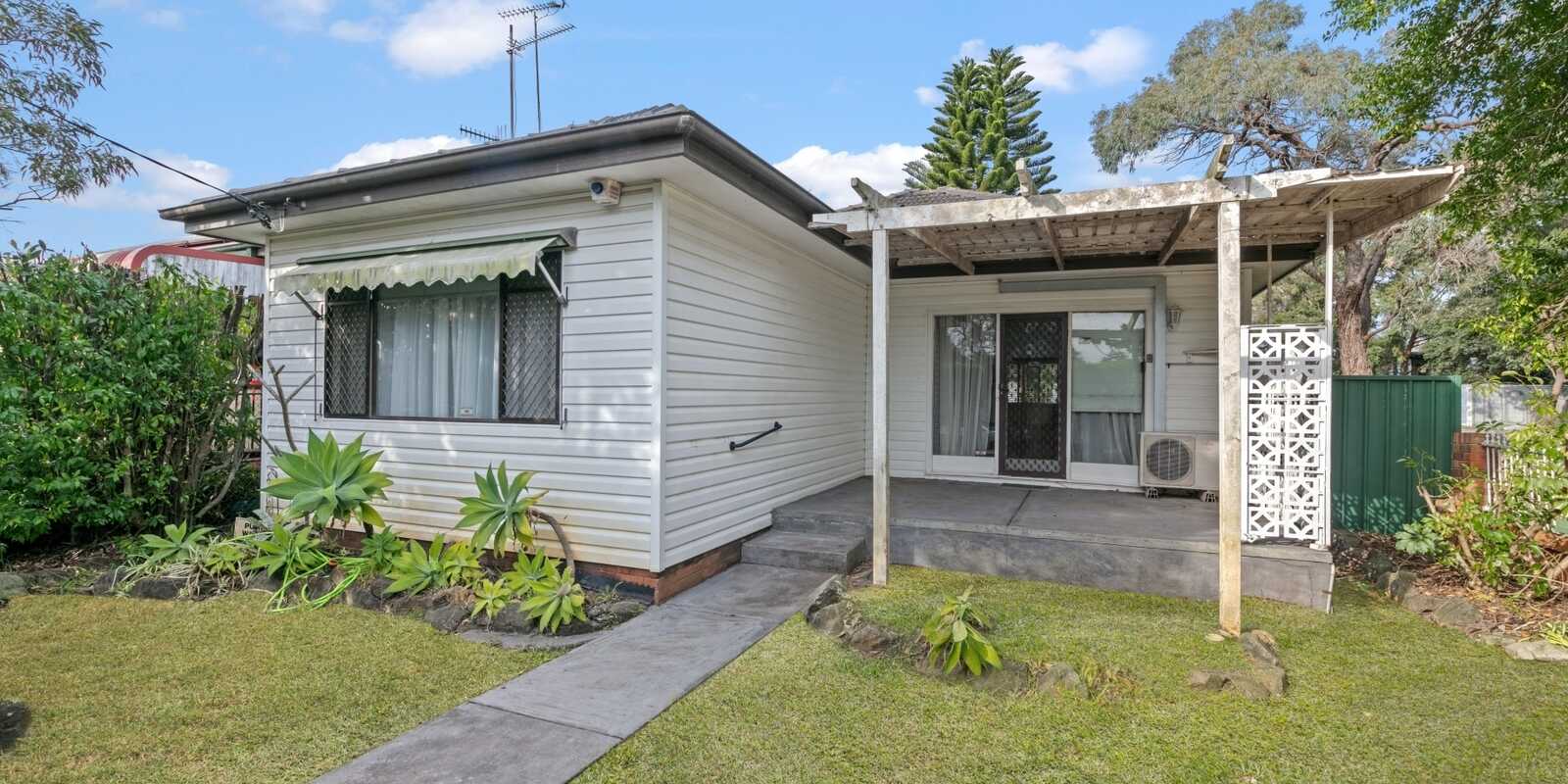 34 Lone Pine Avenue Umina Beach 34 Lone Pine Avenue Umina Beach