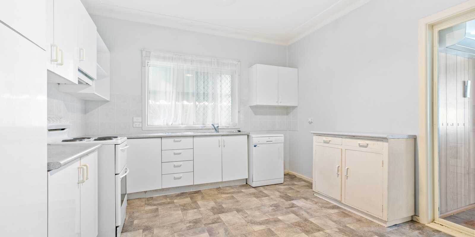 34 Lone Pine Avenue Umina Beach 34 Lone Pine Avenue Umina Beach