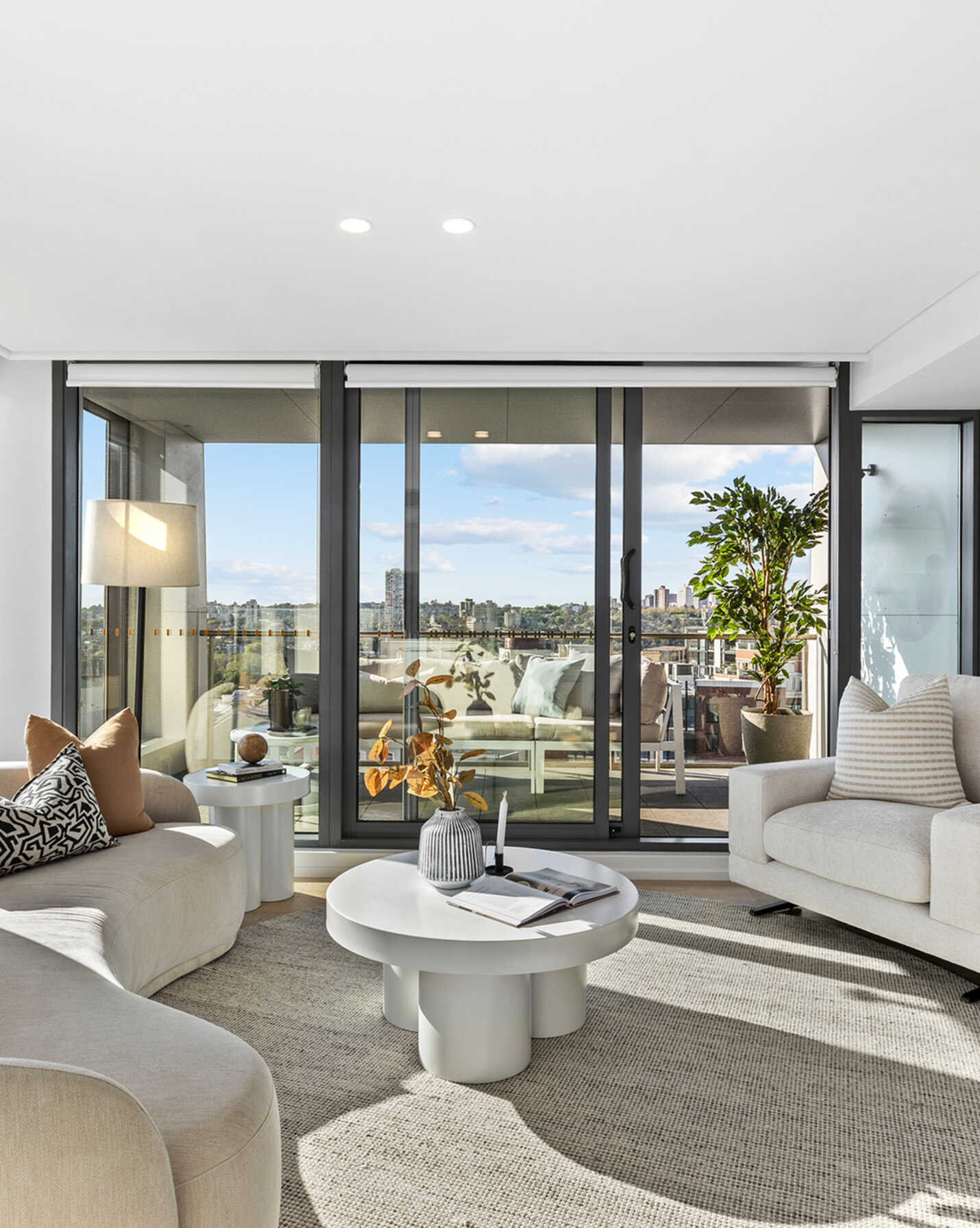 1105/226 Victoria Street Potts Point, Point - Image 1