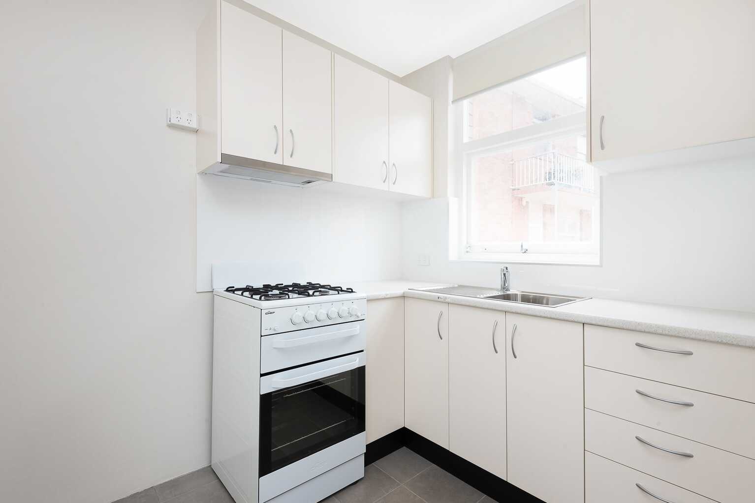 8/4 Clifford Street Mosman