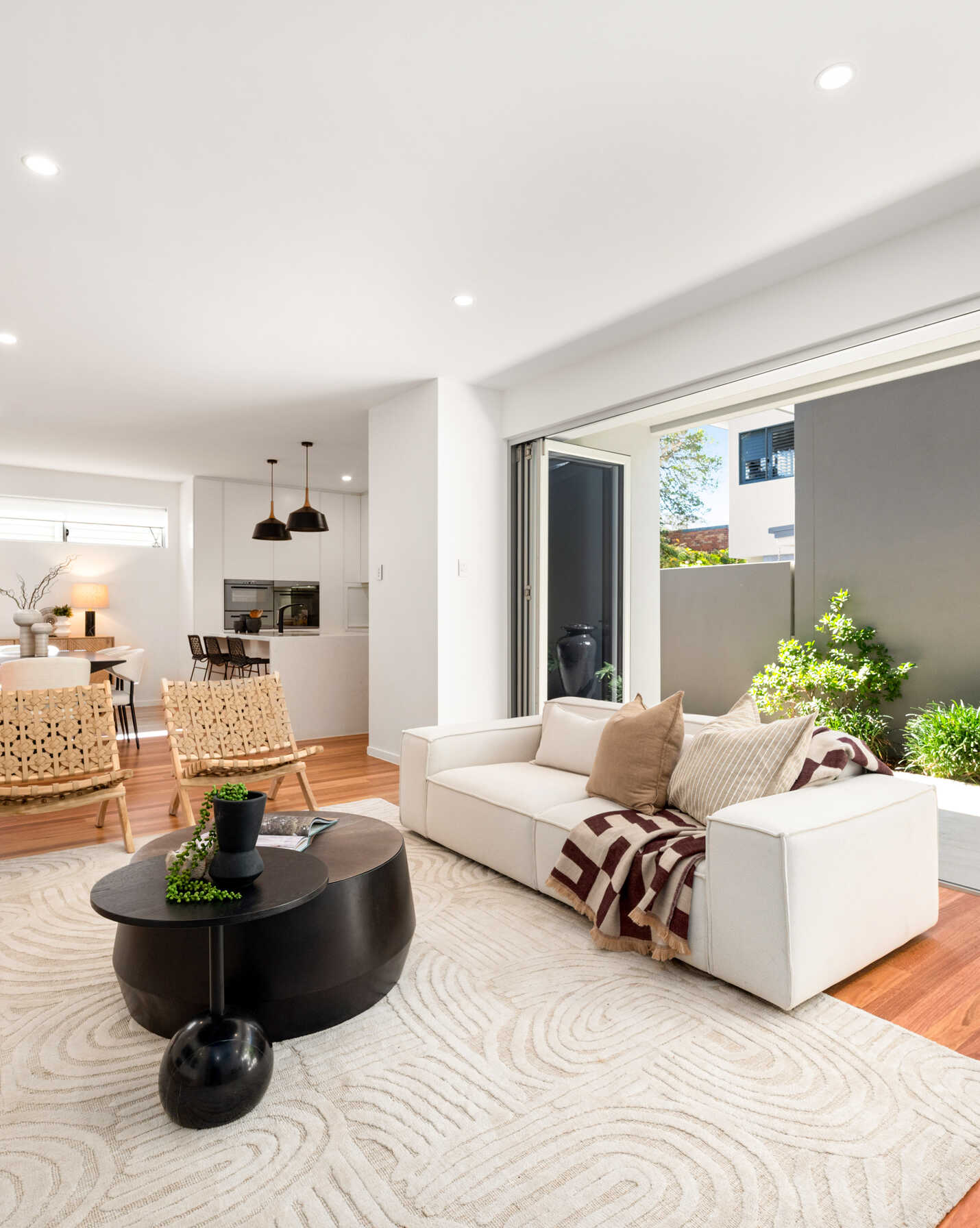 83 Charlton Street Ascot, Ascot - Thumbnail 2