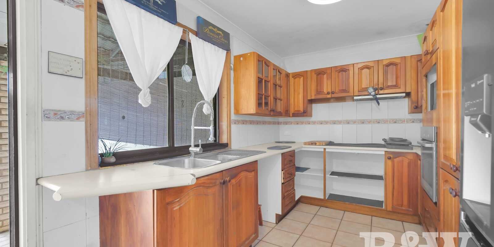 71 & 71A Willan Drive Cartwright 71 & 71A Willan Drive Cartwright