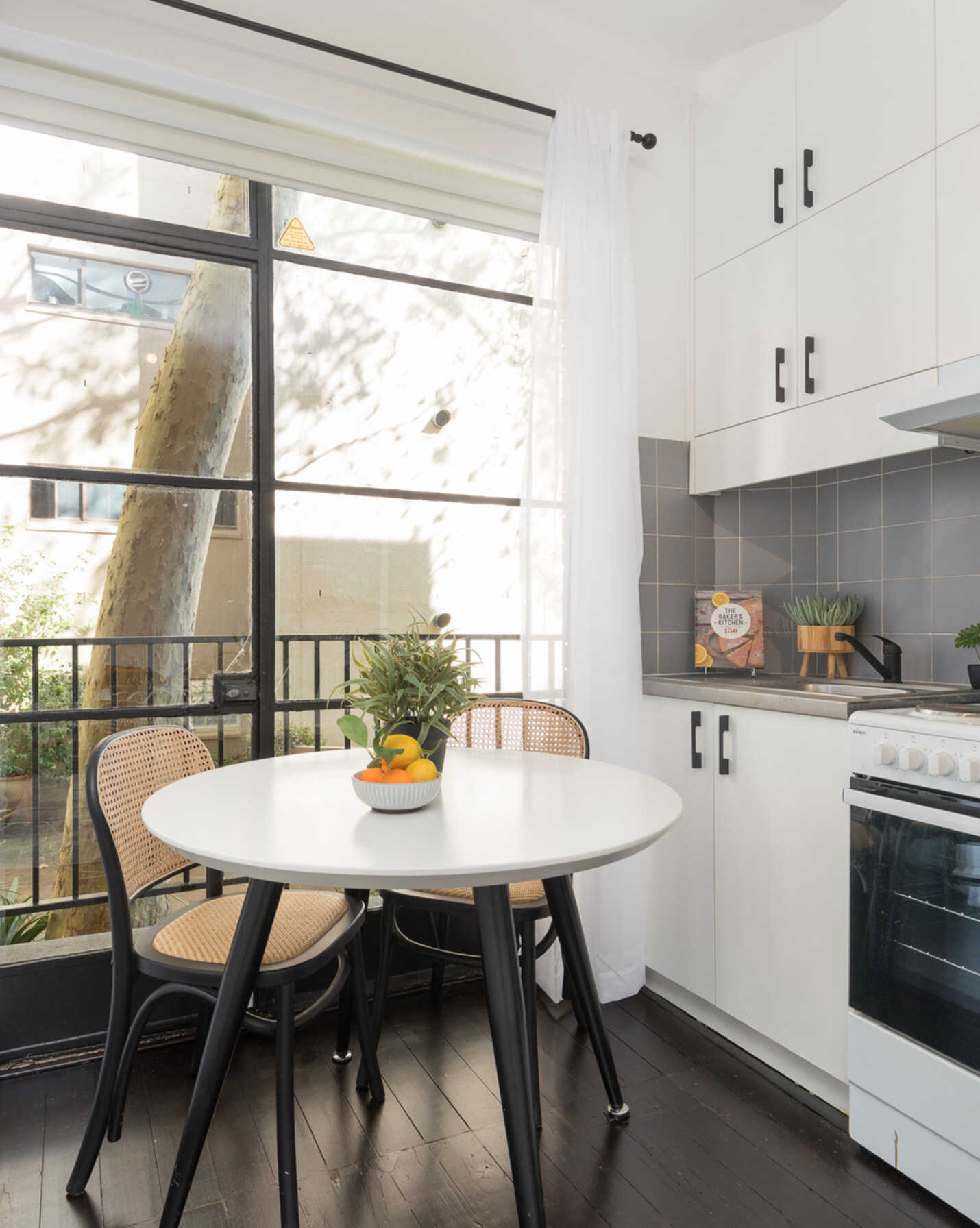 2/7 St Neot Avenue Potts Point, Point - Thumbnail 3