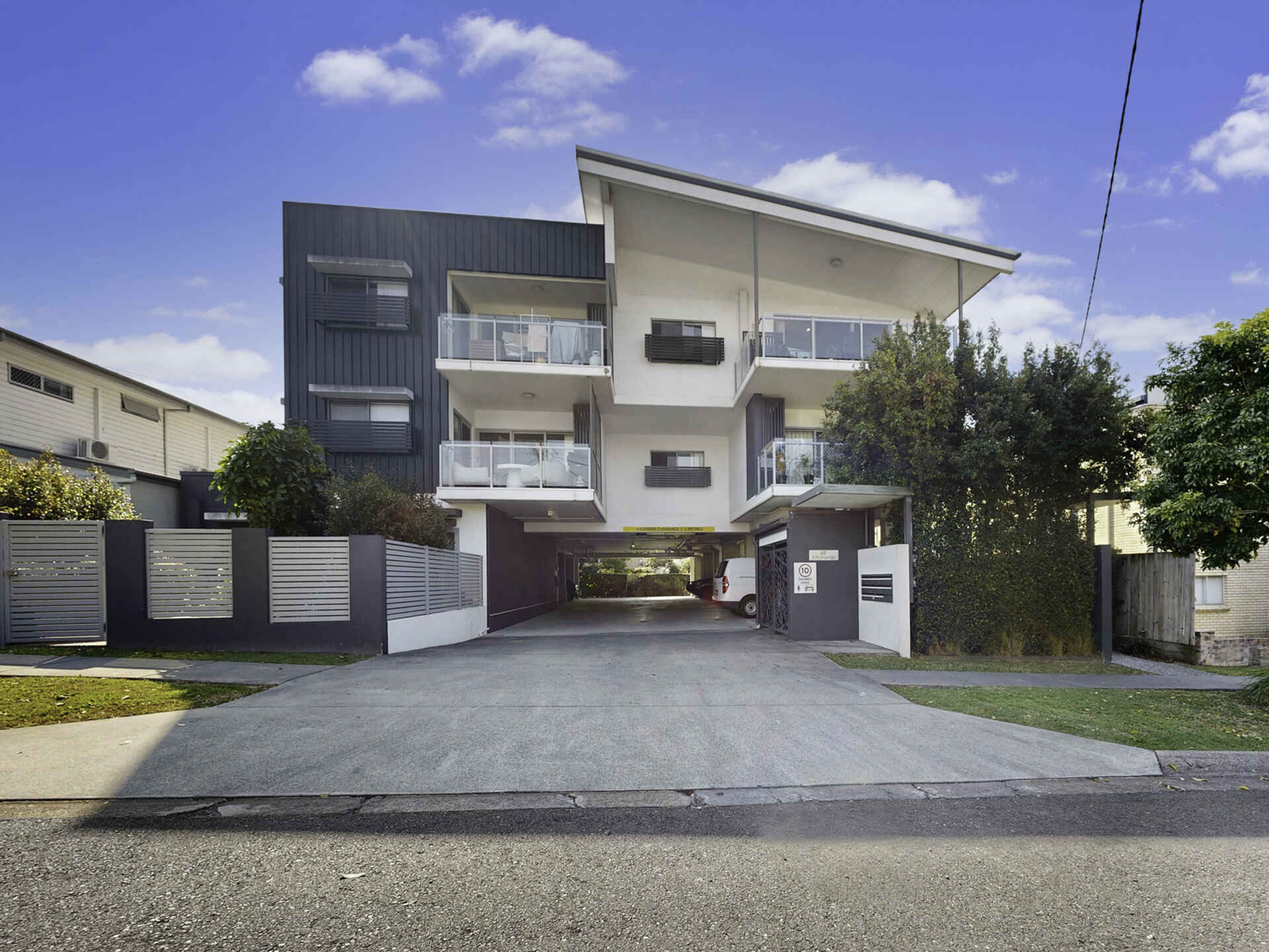 10/68 Kitchener Street Coorparoo