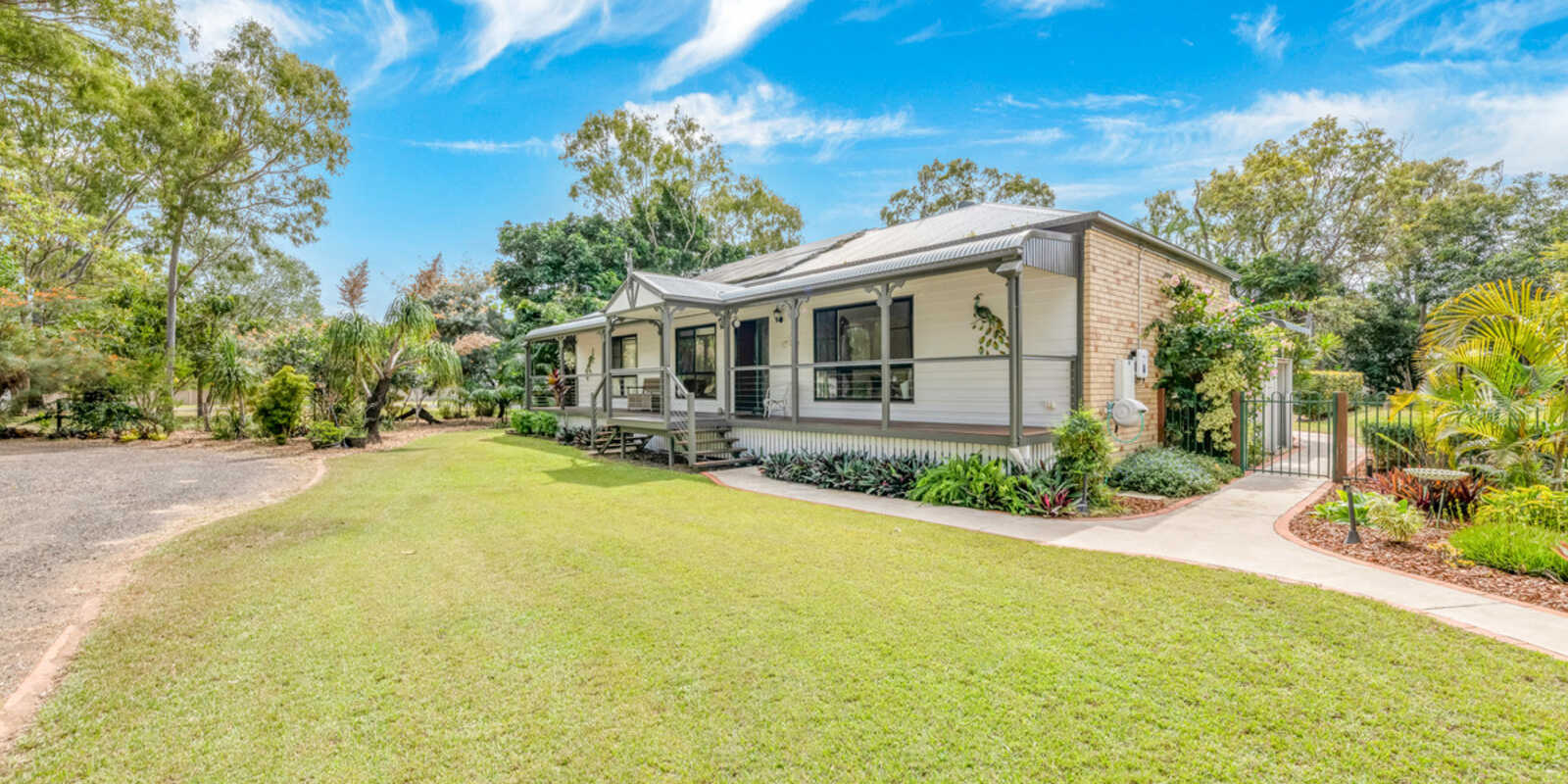 296 Sylvan Drive Moore Park Beach 296 Sylvan Drive Moore Park Beach