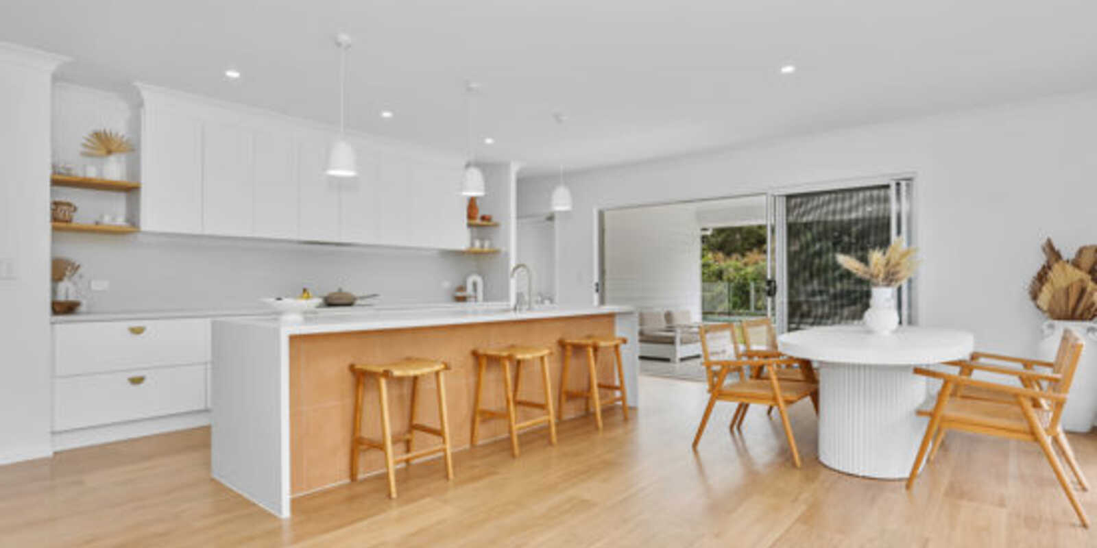 211 Freshwater Drive Banksia Beach 211 Freshwater Drive Banksia Beach