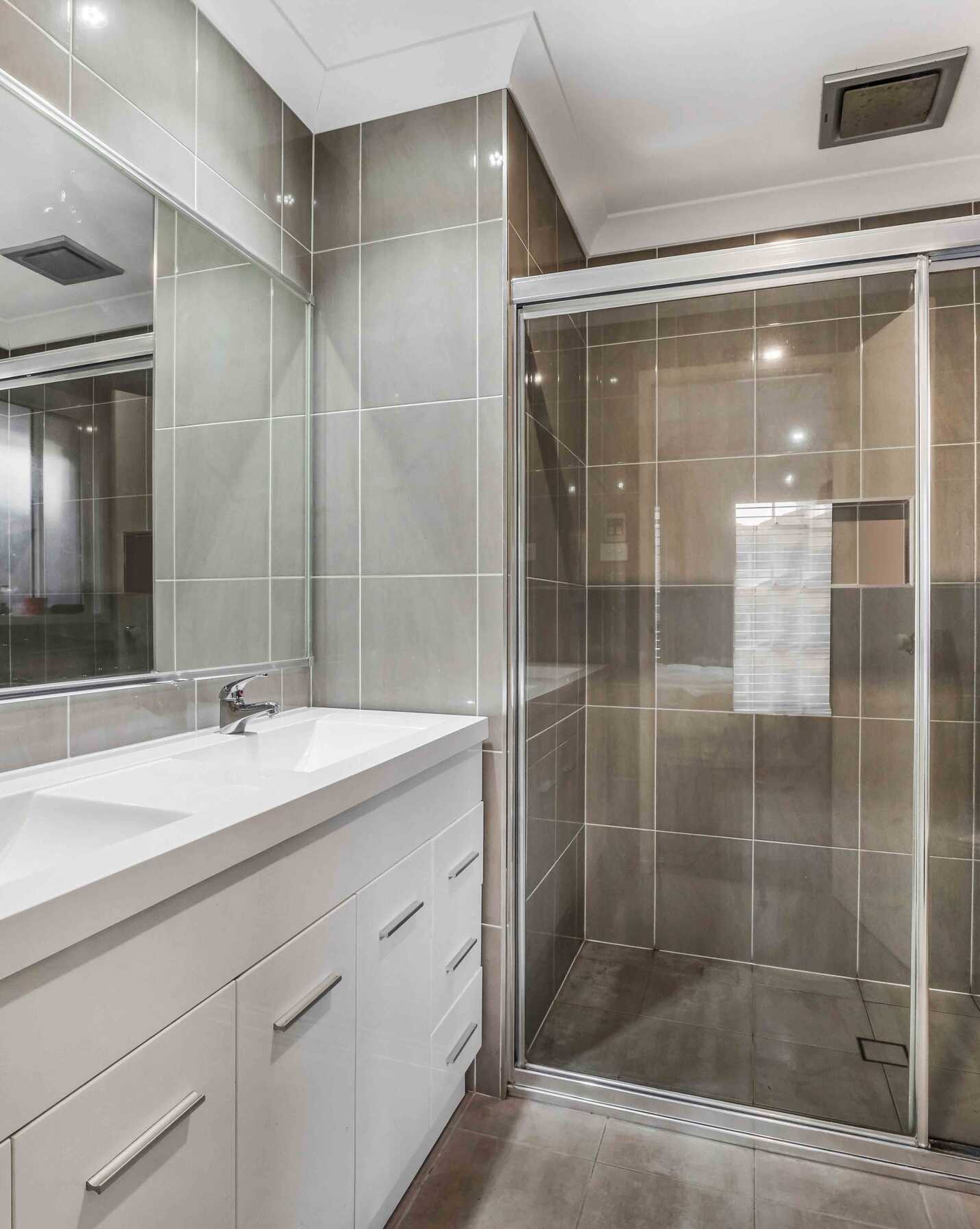 166 Rosedale Circuit Carnes Hill, Hill - Thumbnail 7