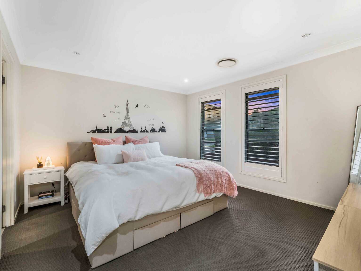 166 Rosedale Circuit Carnes Hill 166 Rosedale Circuit Carnes Hill