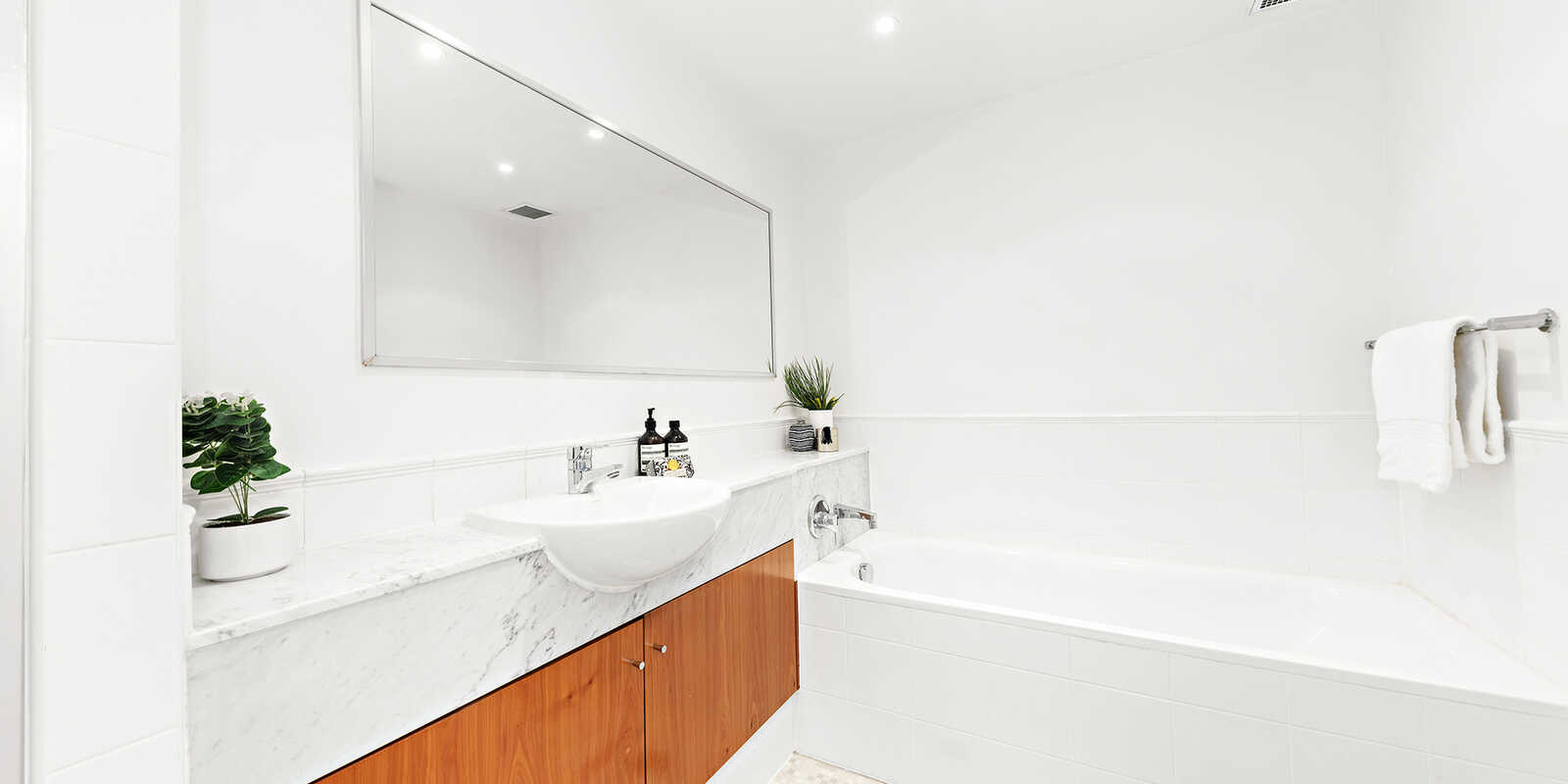 1501/79-81 Berry Street North Sydney 1501/79-81 Berry Street North Sydney