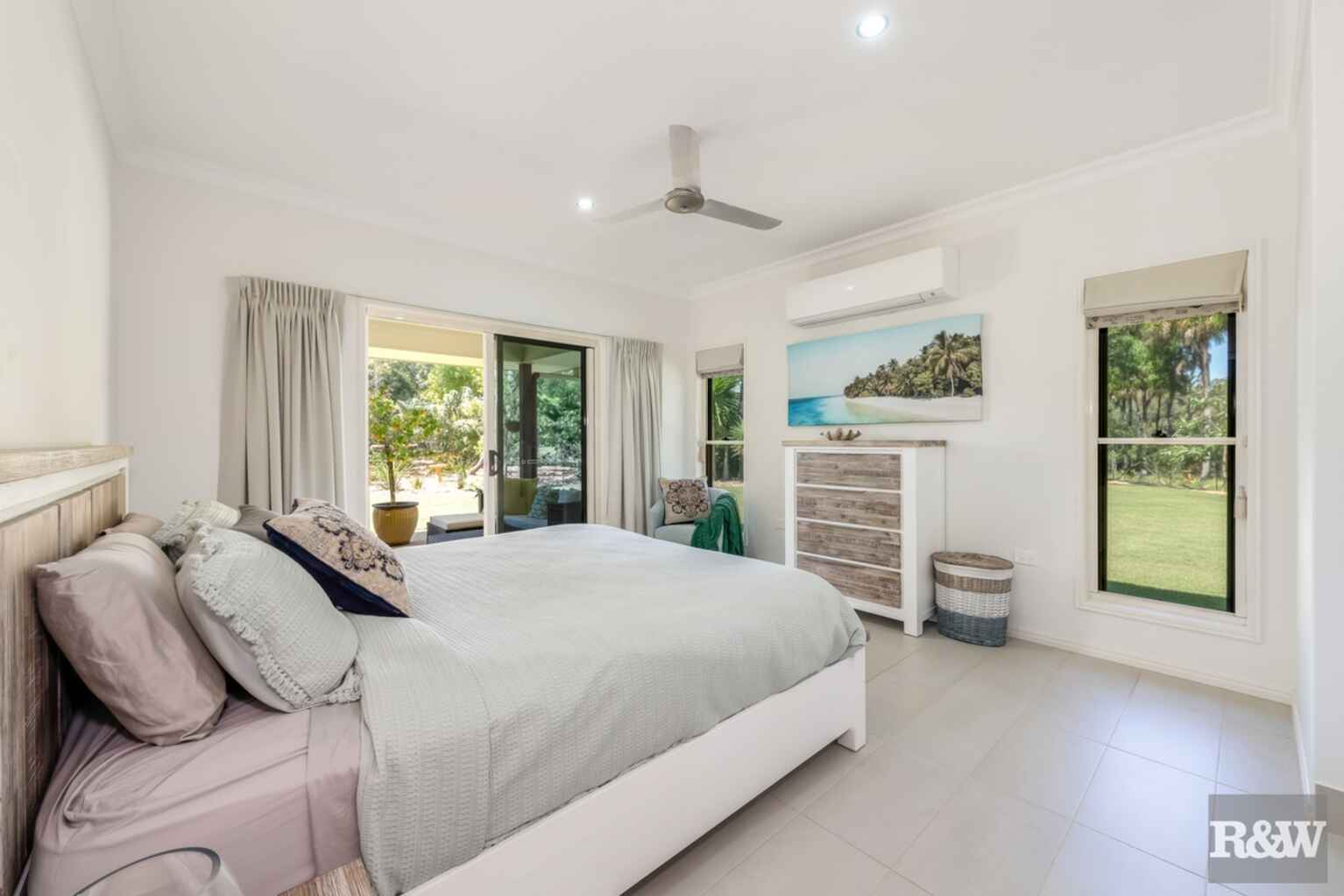 42 Kingfisher Crescent Moore Park Beach 42 Kingfisher Crescent Moore Park Beach