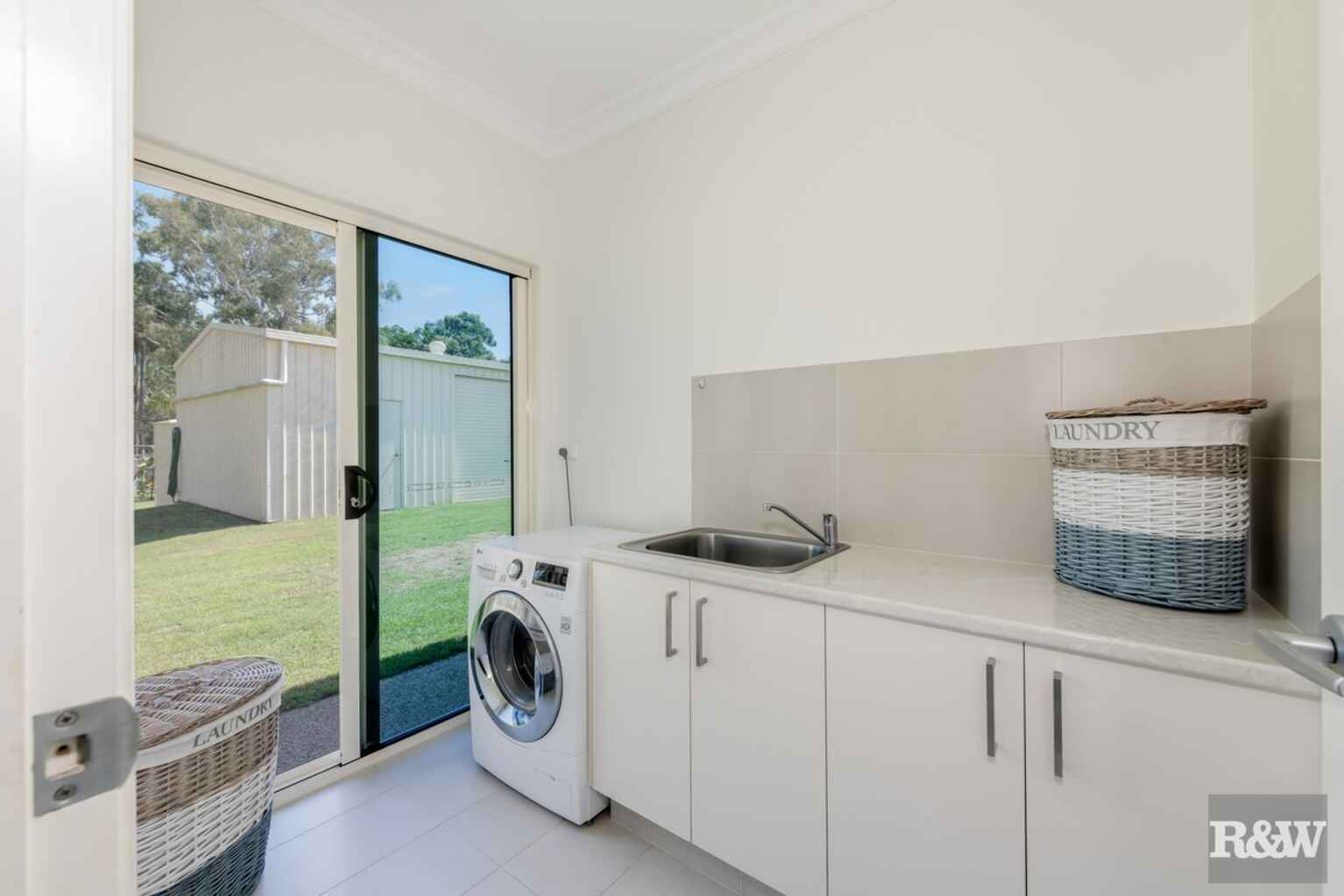 42 Kingfisher Crescent Moore Park Beach 42 Kingfisher Crescent Moore Park Beach