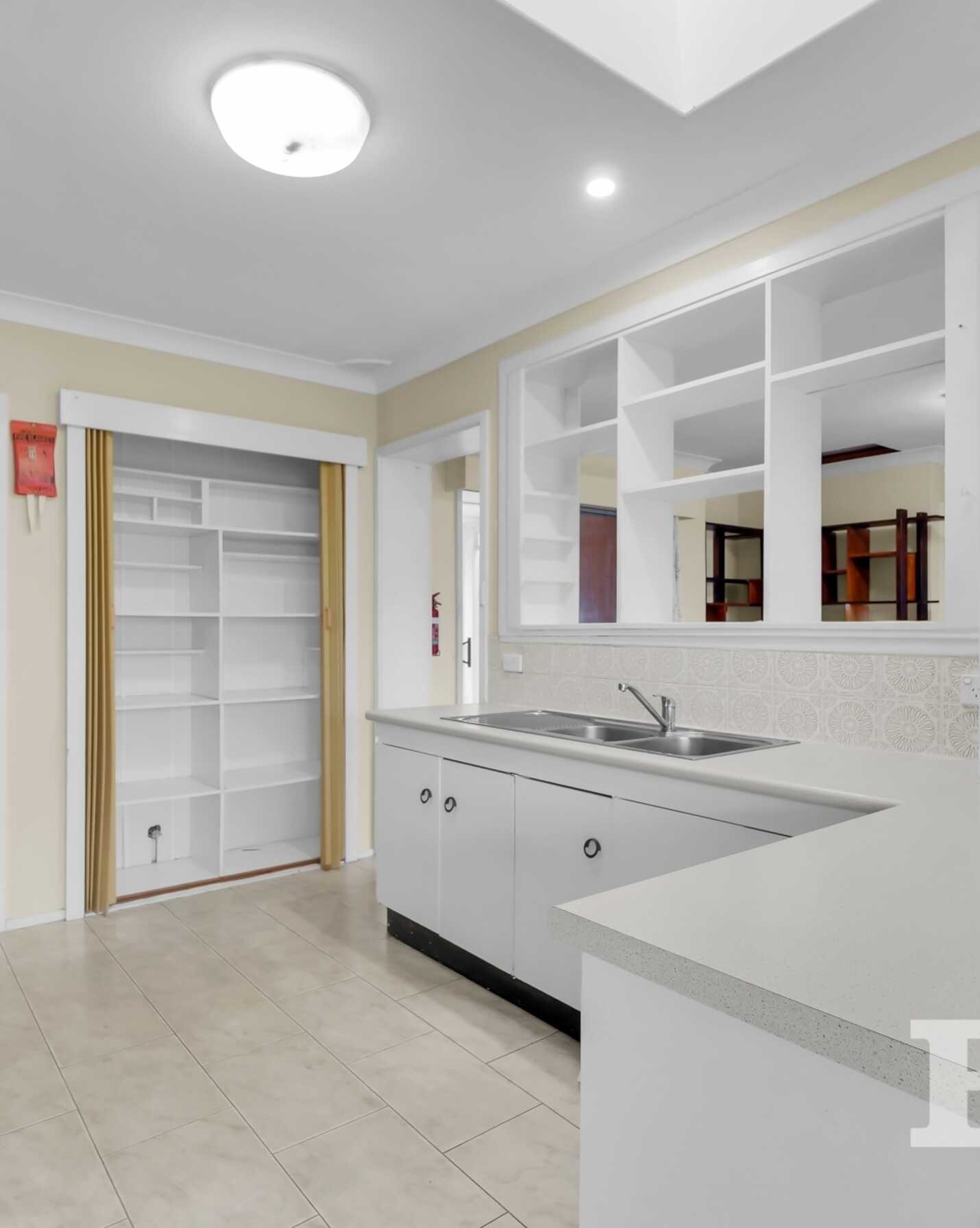 5 Wandarra Crescent Bradbury, Bradbury - Thumbnail 4