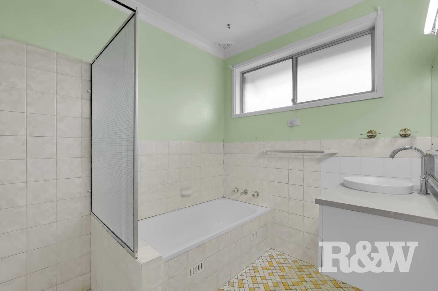 5 Wandarra Crescent Bradbury 5 Wandarra Crescent Bradbury