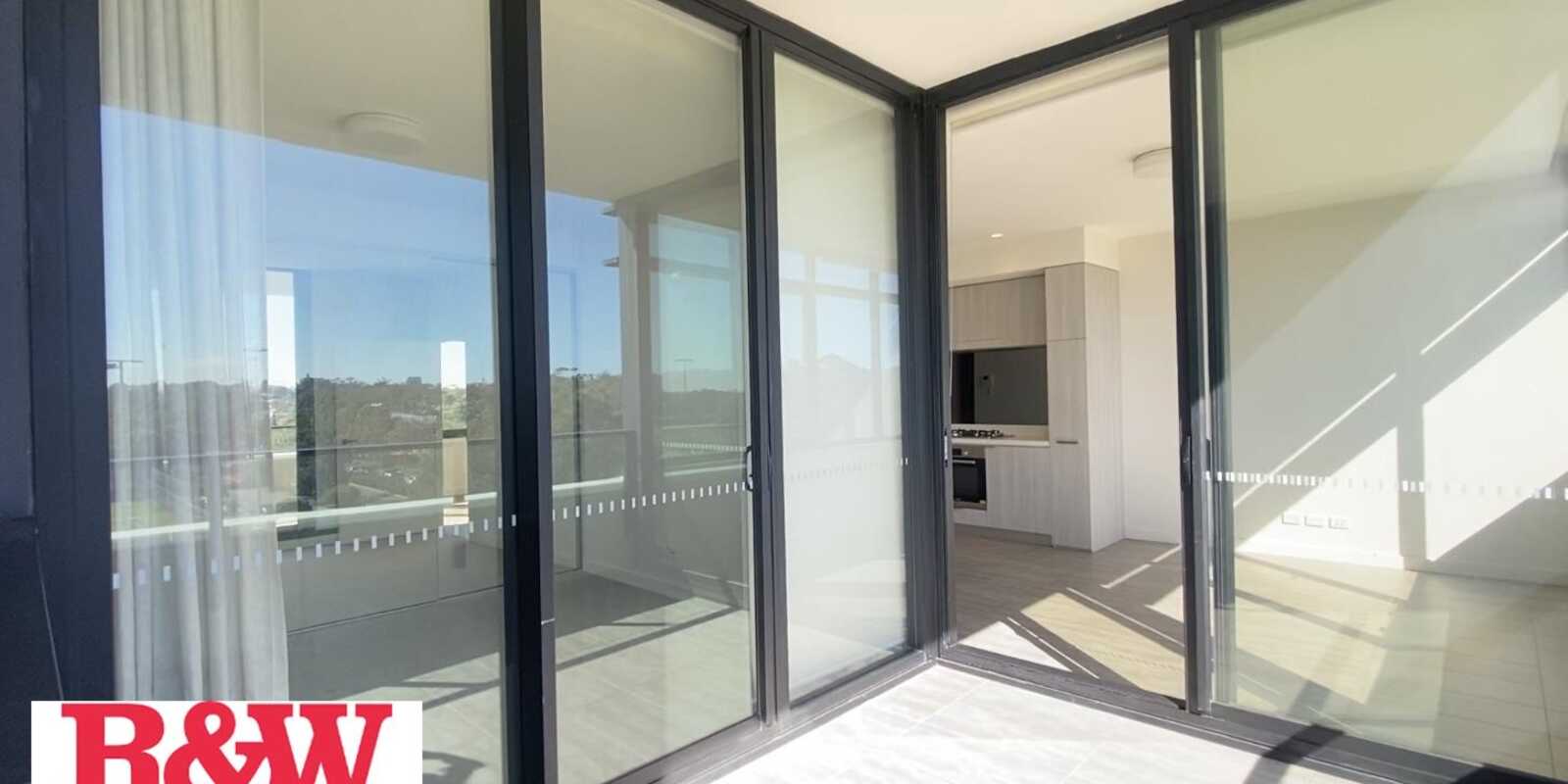 405/1 Dune Walk Woolooware