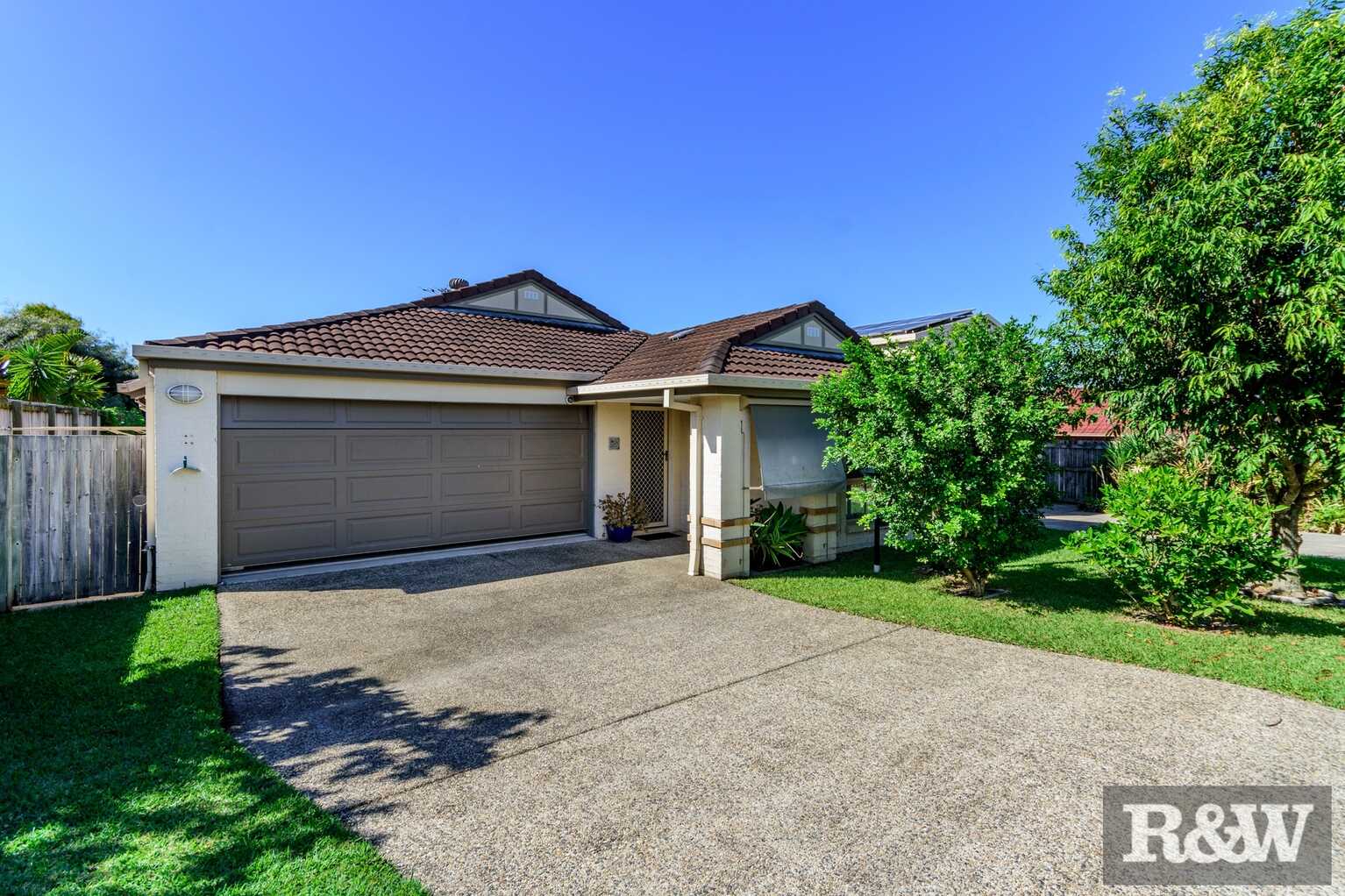 5 Coach Road West Morayfield 5 Coach Road West Morayfield