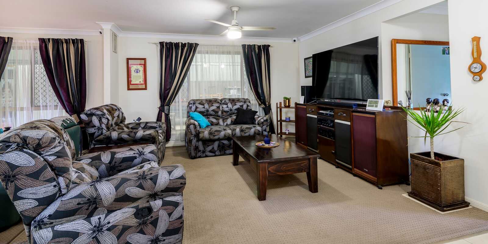 5 Coach Road West Morayfield 5 Coach Road West Morayfield