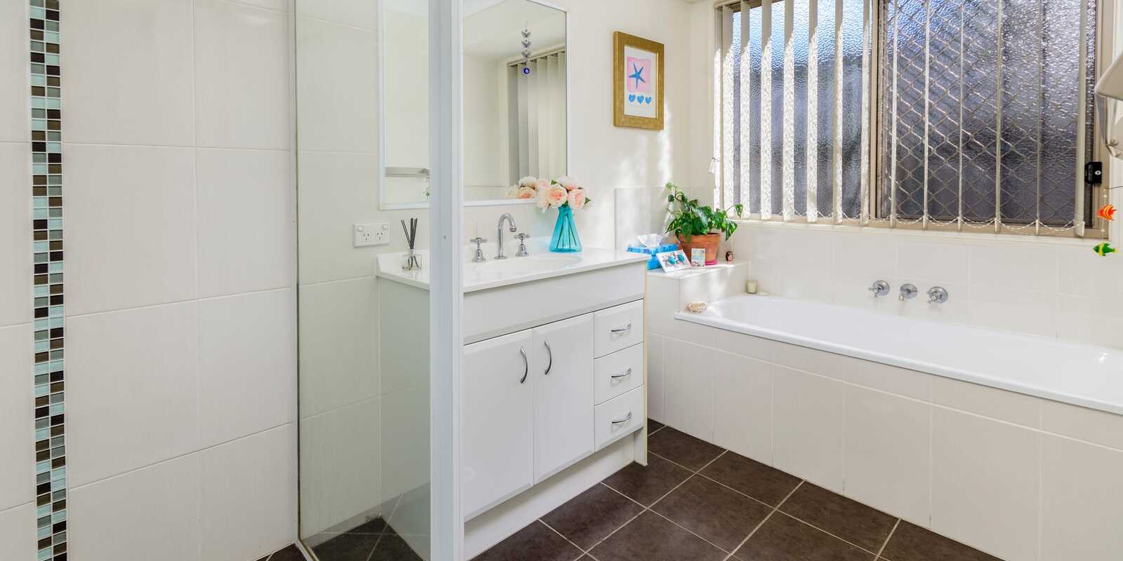5 Coach Road West Morayfield 5 Coach Road West Morayfield