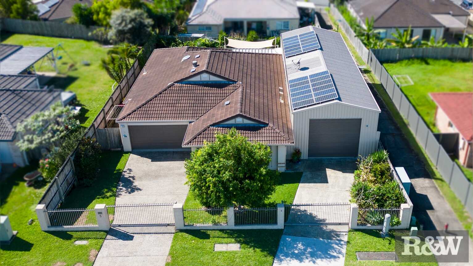 5 Coach Road West Morayfield 5 Coach Road West Morayfield