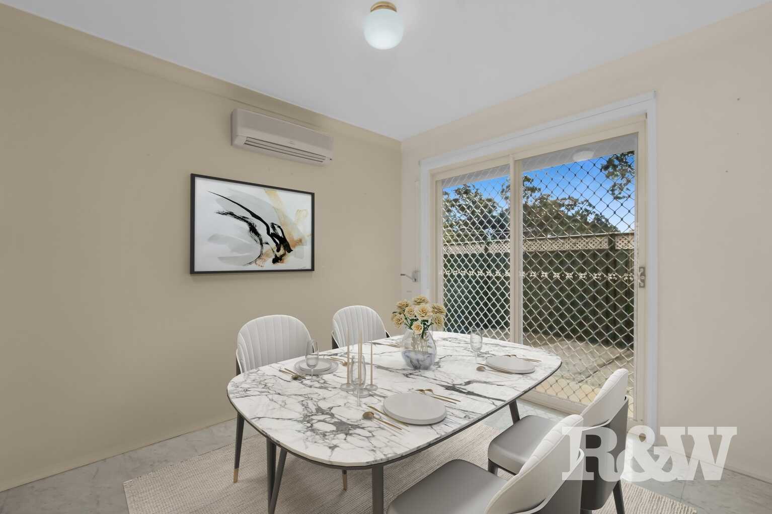 9/4 Westmoreland Road Minto 9/4 Westmoreland Road Minto