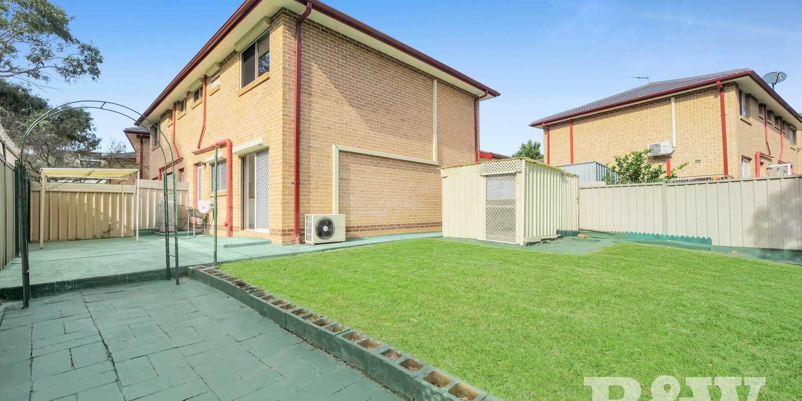 9/4 Westmoreland Road Minto 9/4 Westmoreland Road Minto