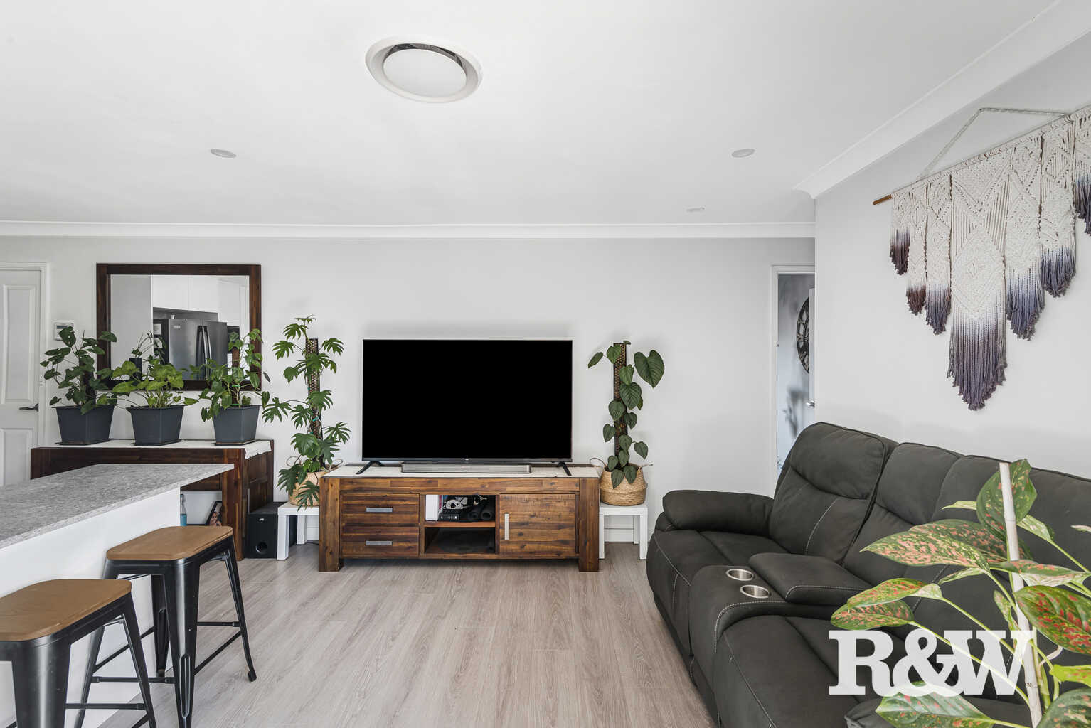 57 Harvey Circuit St Clair