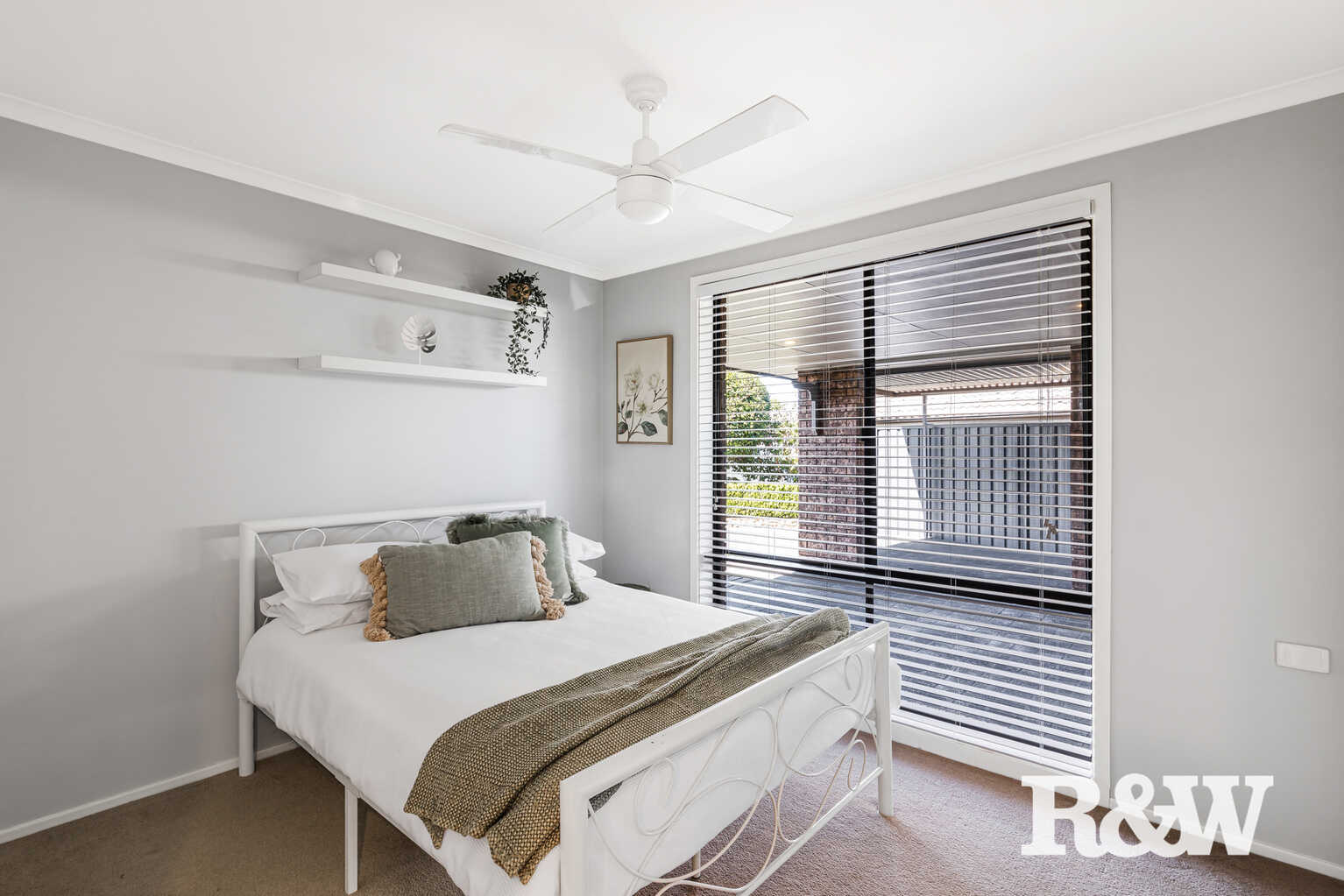2 Tumut Place St Clair 2 Tumut Place St Clair