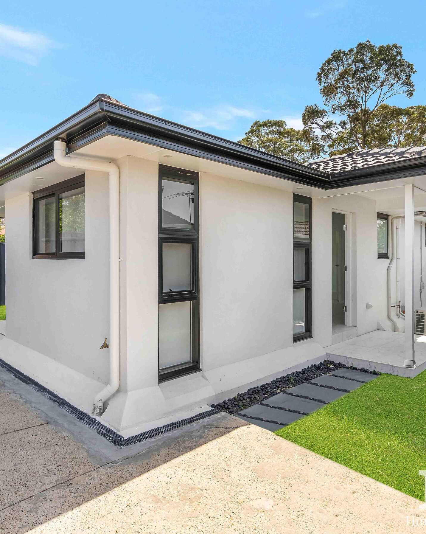 24 Boonoke Crescent Miller, Miller - Thumbnail 2