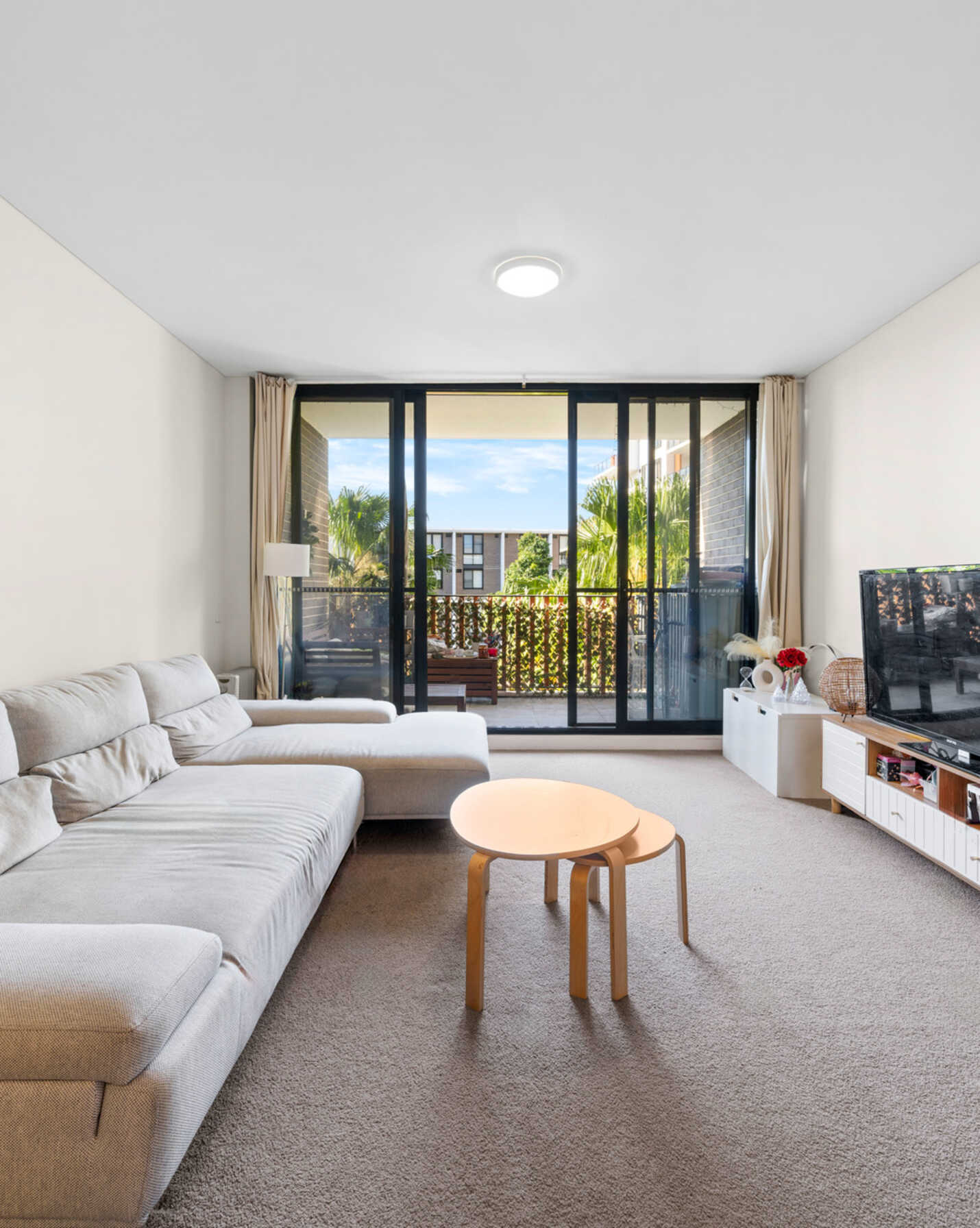 4202/50 Pemberton Street Botany, Botany - Thumbnail 3