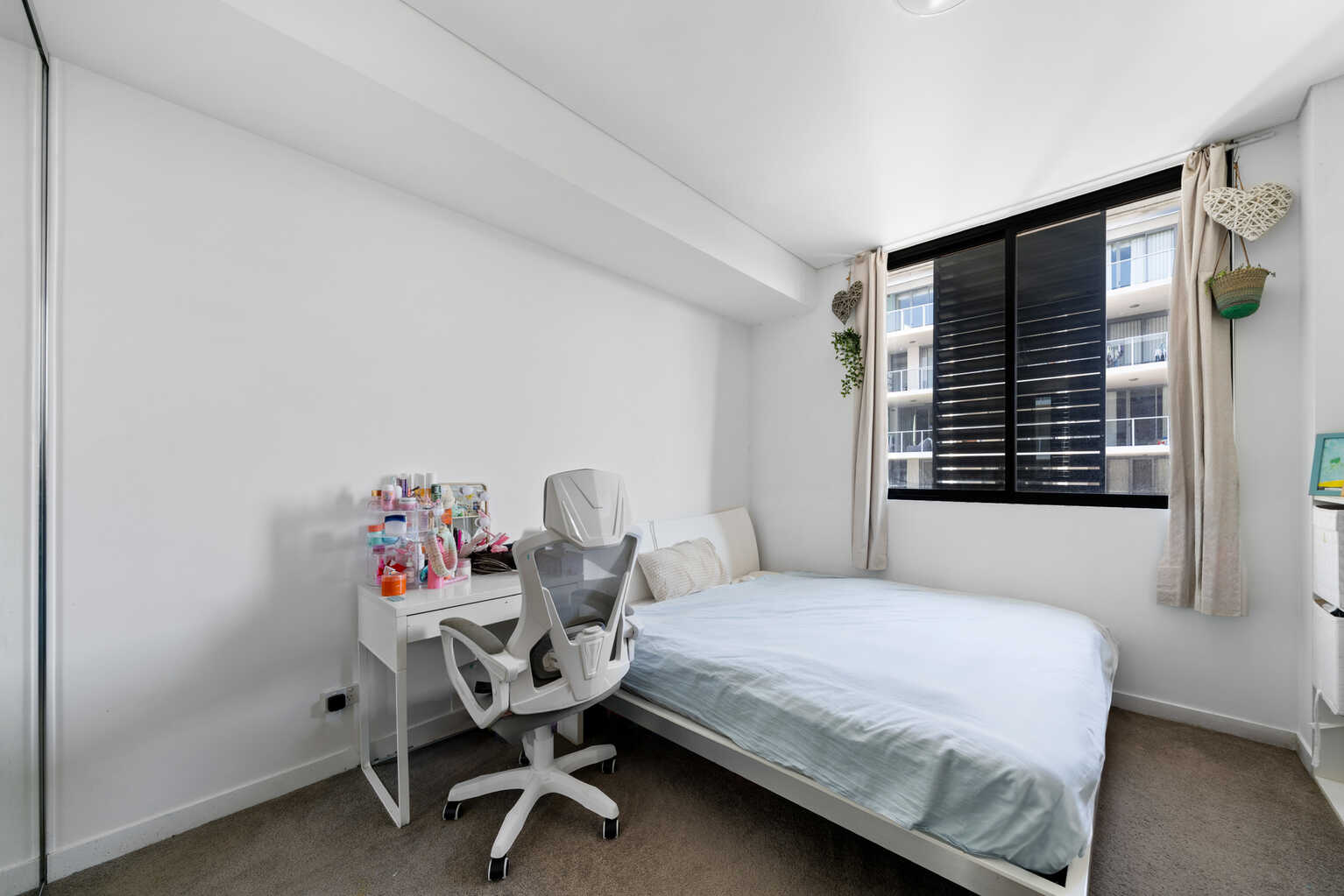 4202/50 Pemberton Street Botany