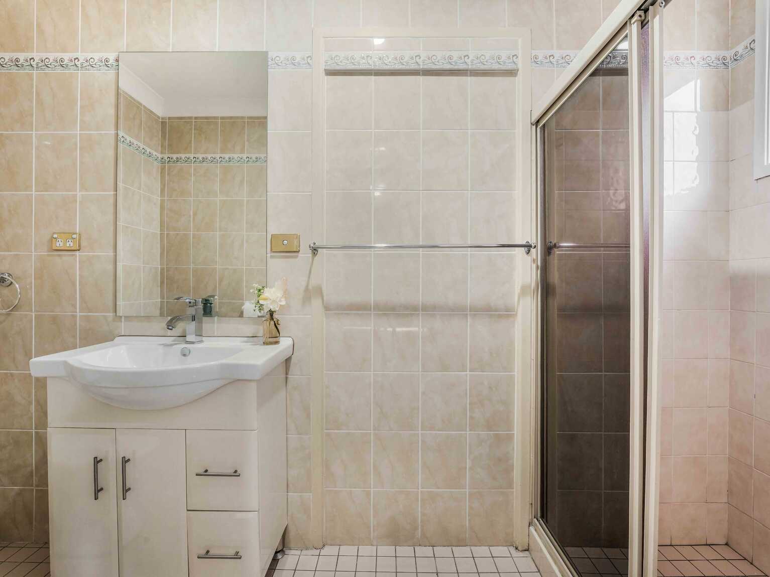 36 Rundle Road Green Valley 36 Rundle Road Green Valley
