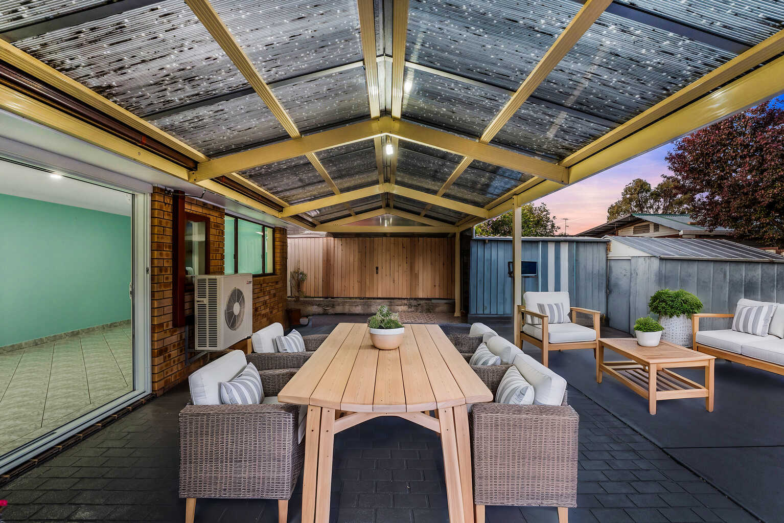 36 Rundle Road Green Valley 36 Rundle Road Green Valley