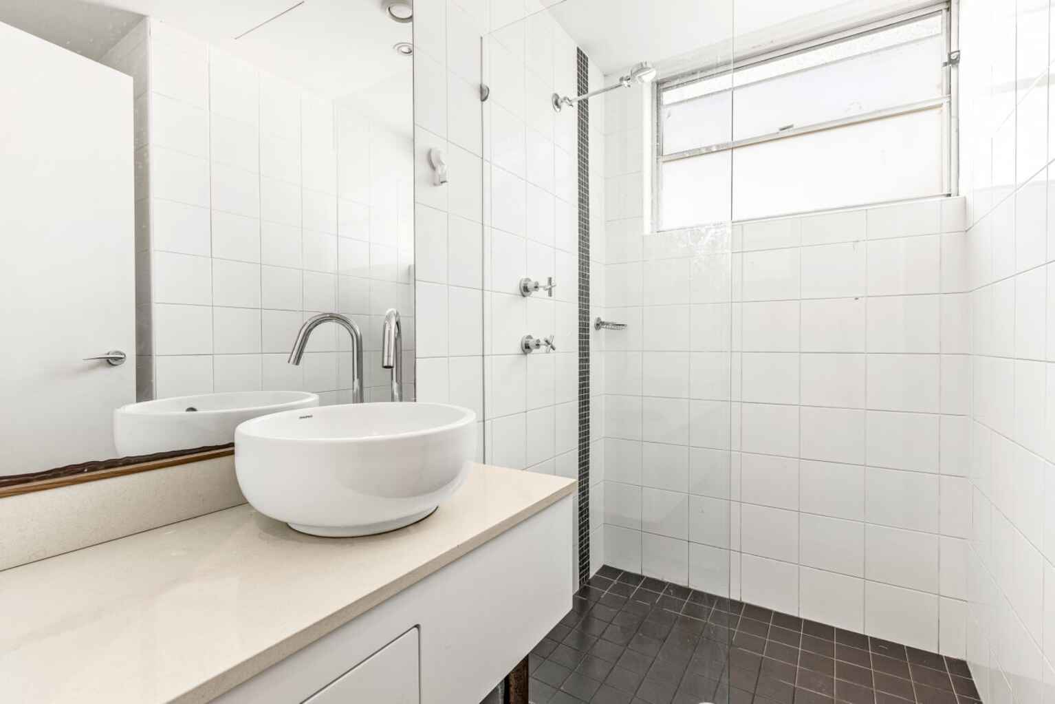 701/144 Mallett Street Camperdown