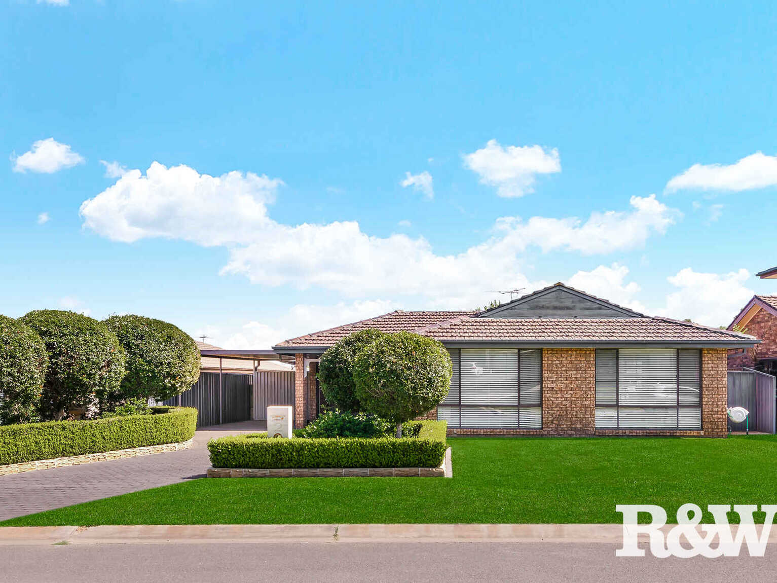 2 Tumut Place St Clair