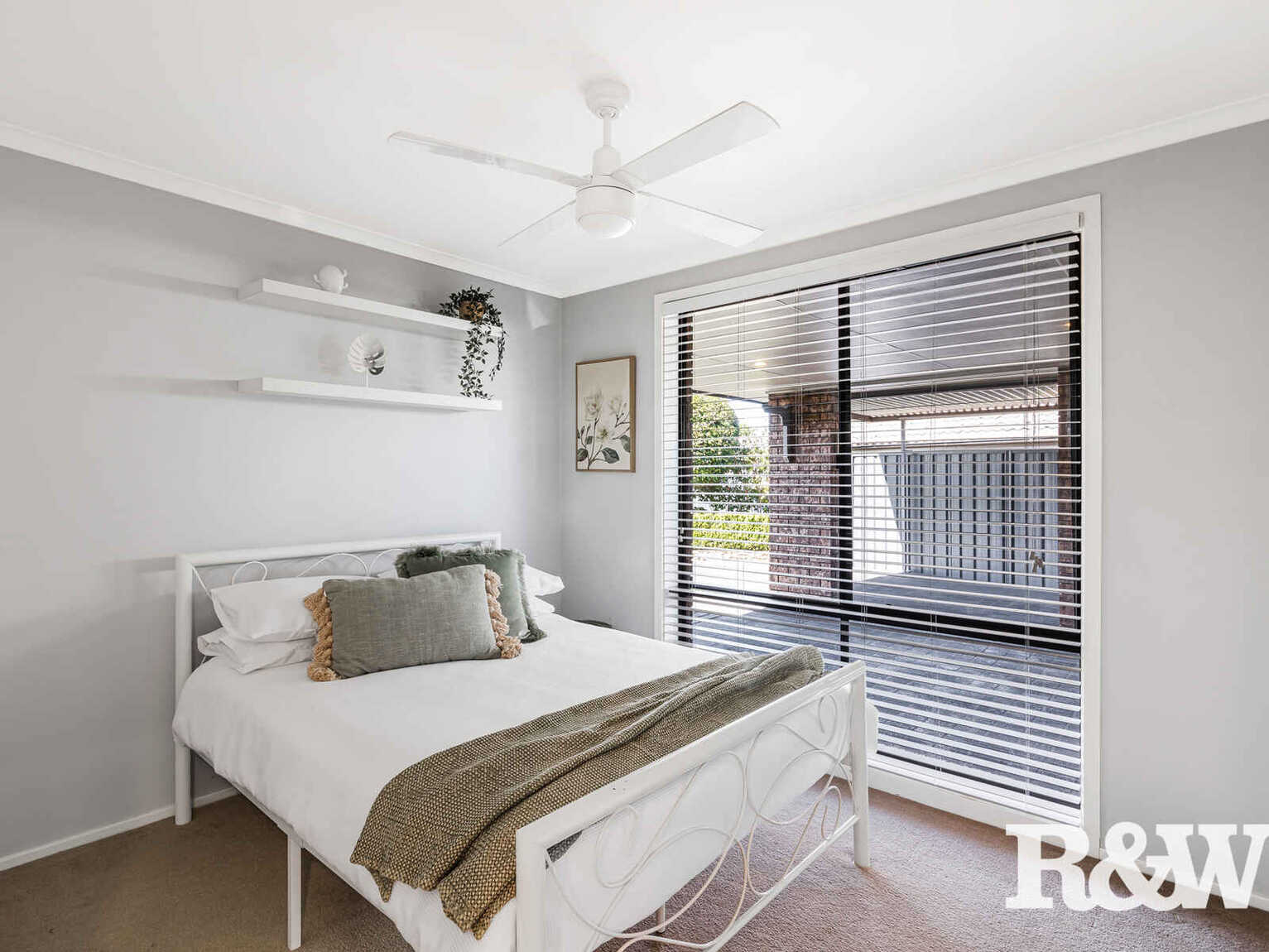 2 Tumut Place St Clair
