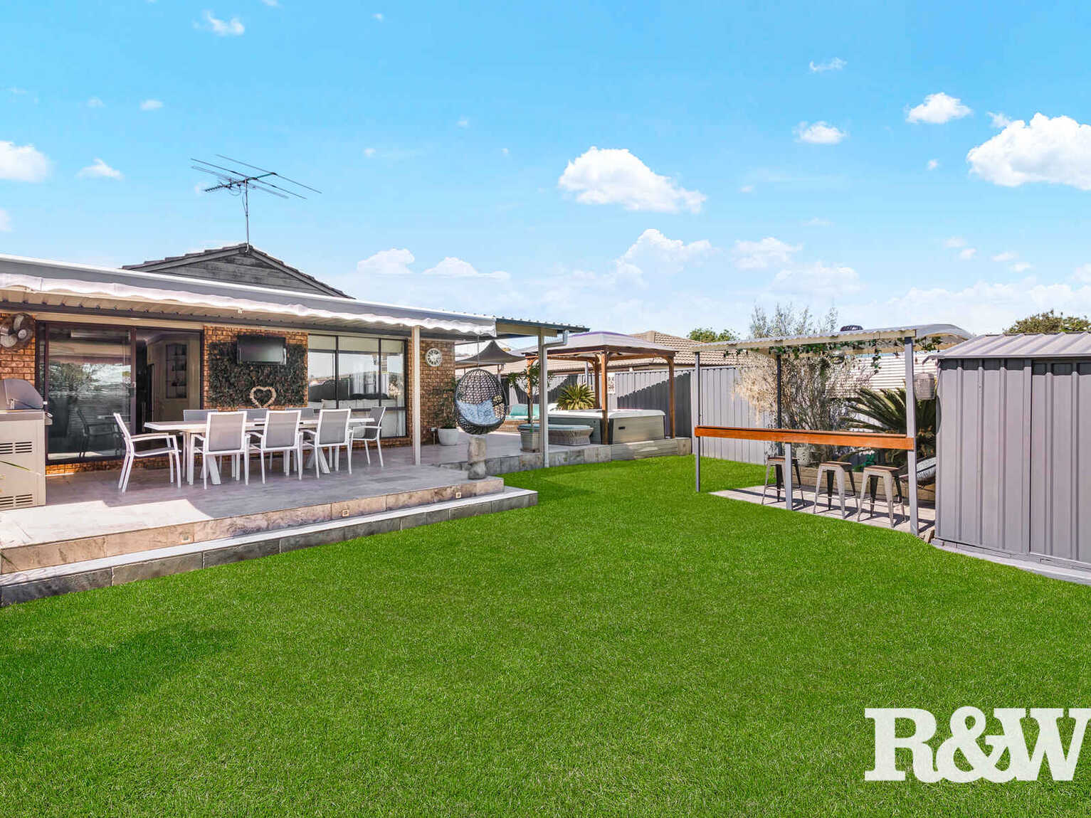 2 Tumut Place St Clair