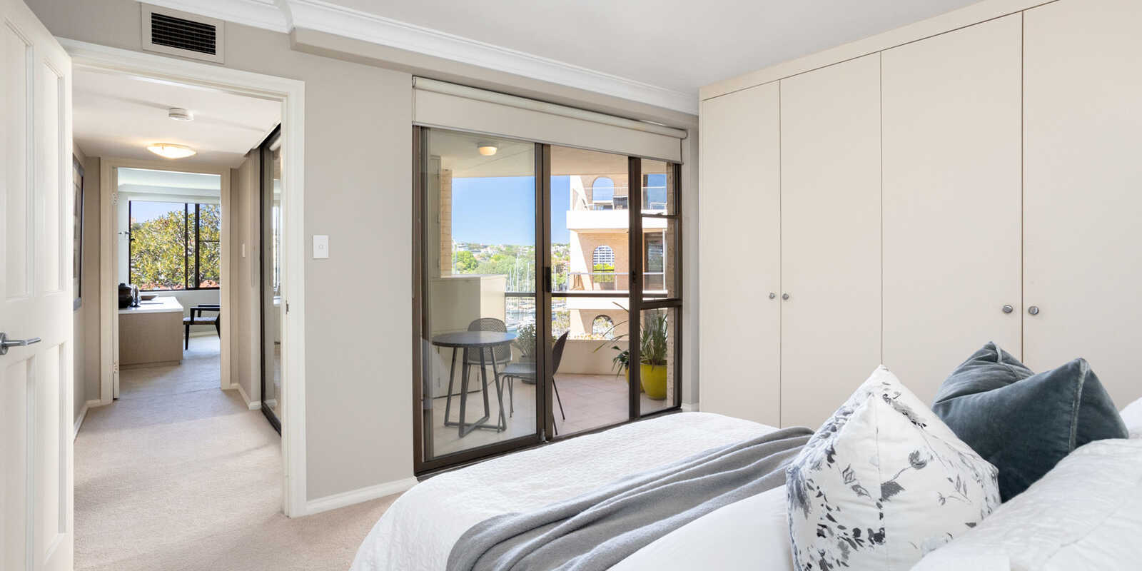 12/93 Elizabeth Bay Road Elizabeth Bay 12/93 Elizabeth Bay Road Elizabeth Bay