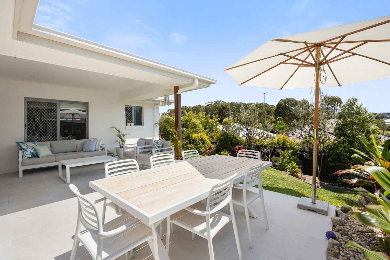9 Feathertail Place Peregian Springs 9 Feathertail Place Peregian Springs