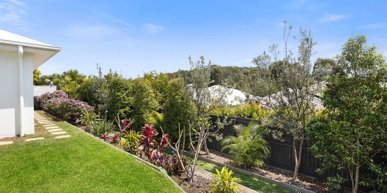 9 Feathertail Place Peregian Springs 9 Feathertail Place Peregian Springs