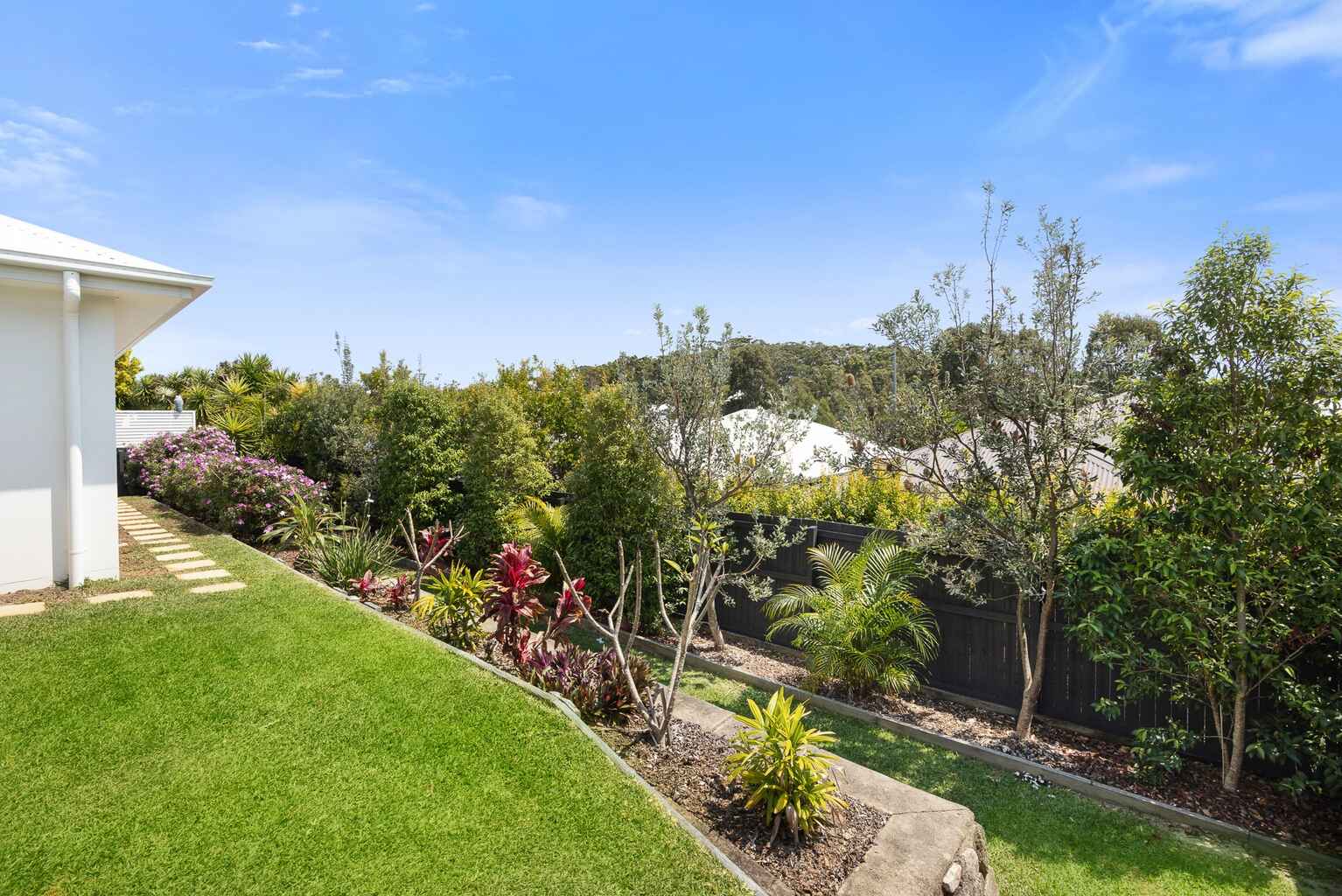 9 Feathertail Place Peregian Springs 9 Feathertail Place Peregian Springs