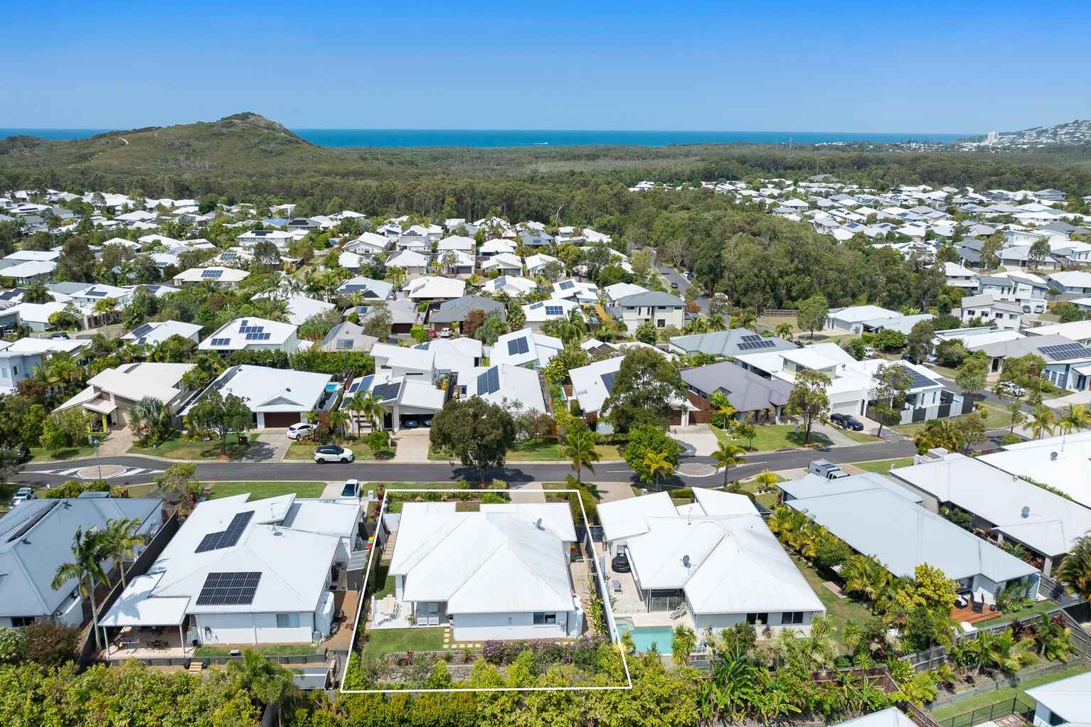 9 Feathertail Place Peregian Springs 9 Feathertail Place Peregian Springs