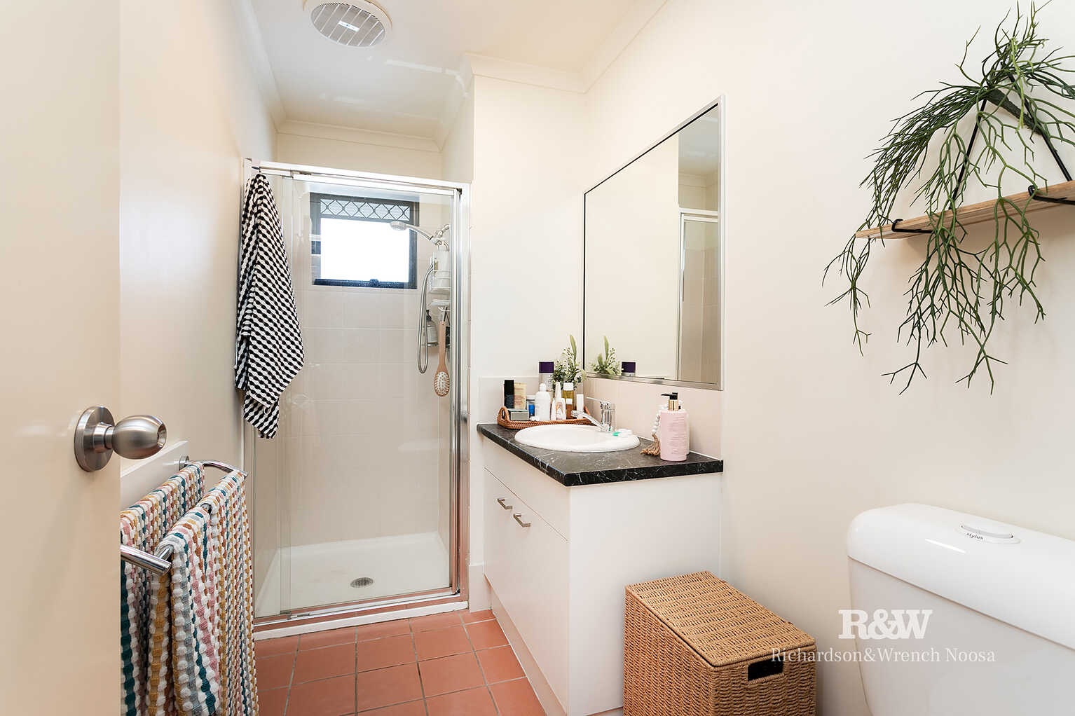 451 & 452/3 Hilton Terrace Tewantin 451 & 452/3 Hilton Terrace Tewantin