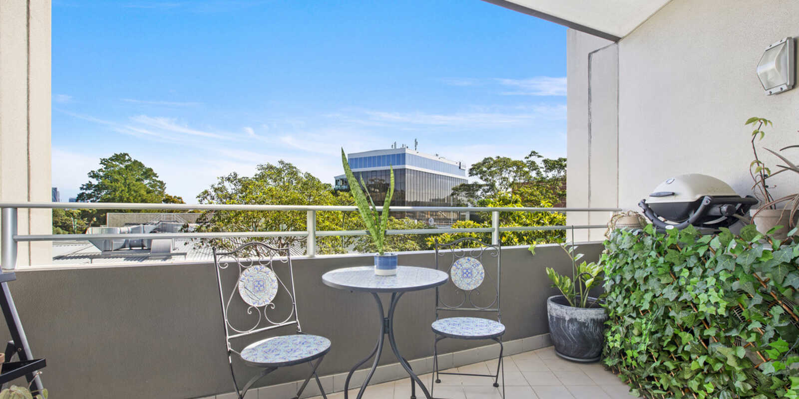 18/4 Rangers Road Neutral Bay