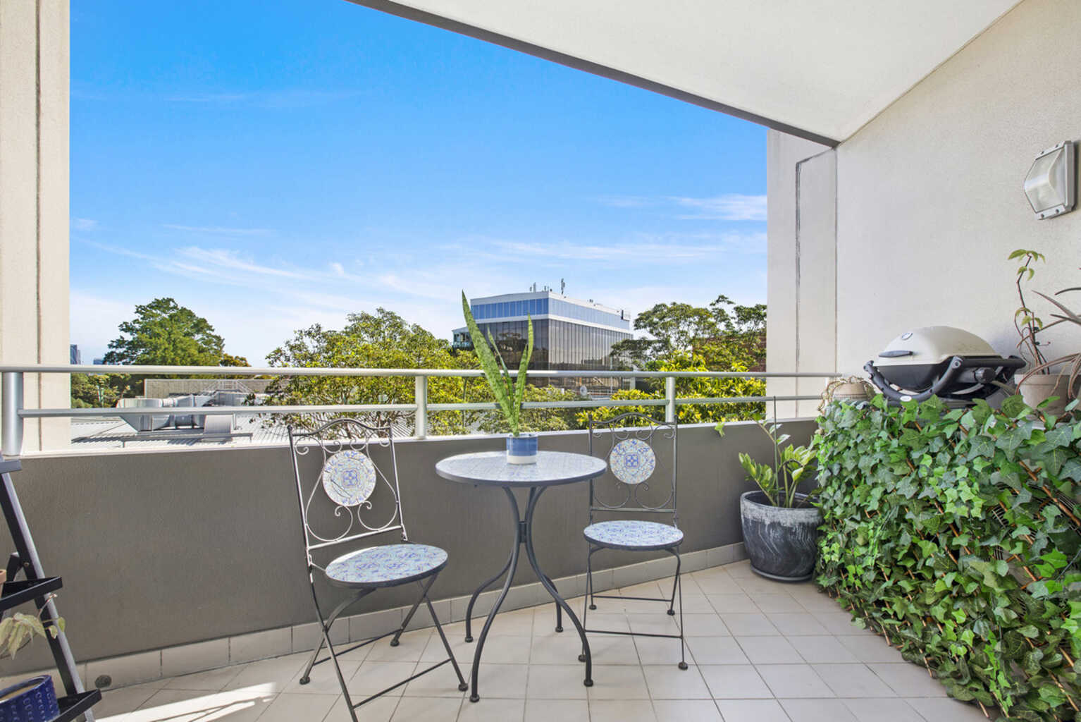 18/4 Rangers Road Neutral Bay