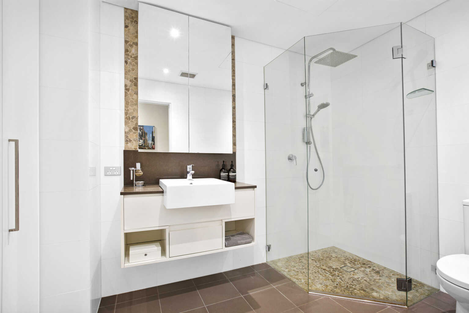 18/4 Rangers Road Neutral Bay