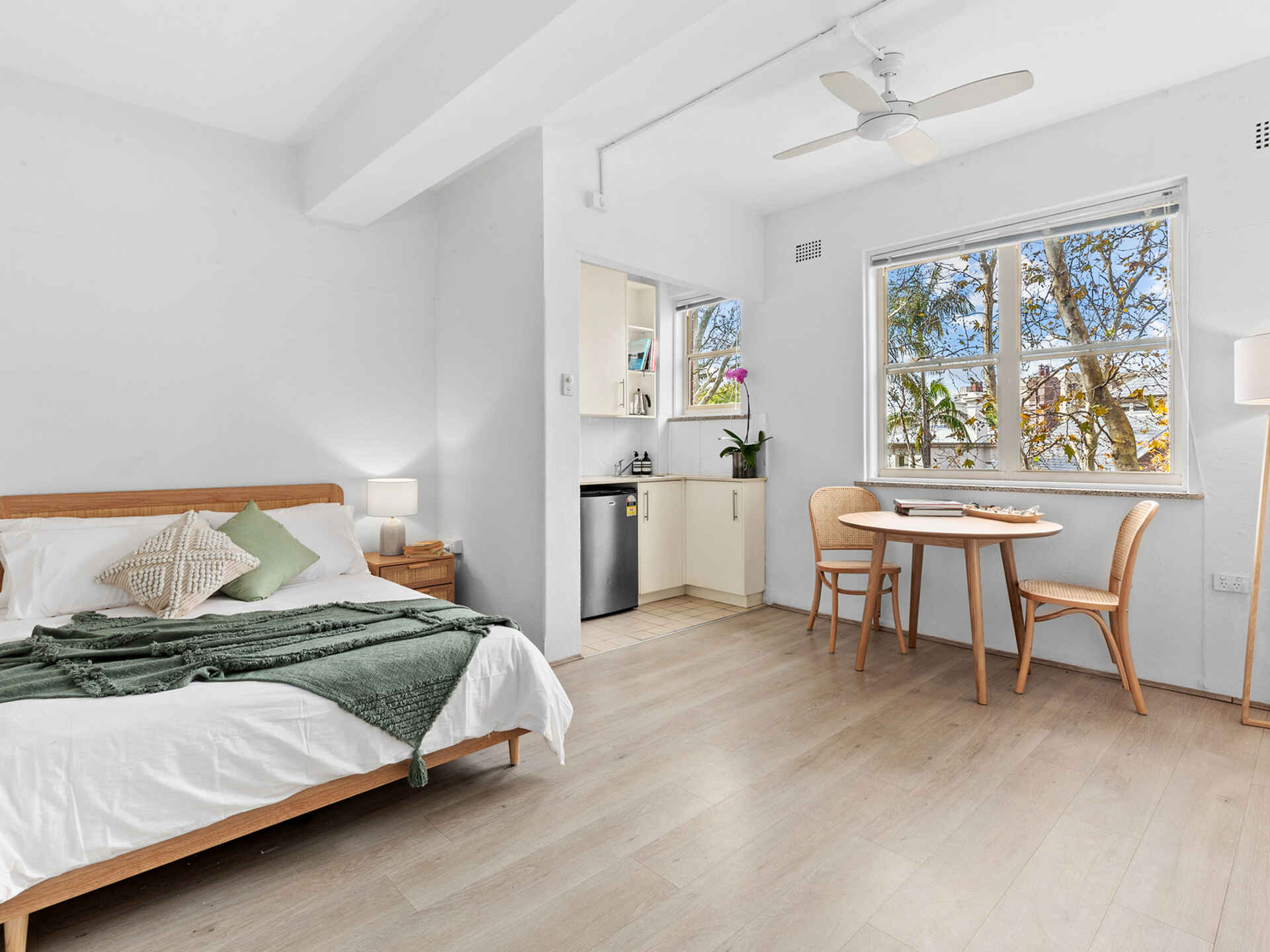 Studio/76 Elizabeth Bay Road Elizabeth Bay