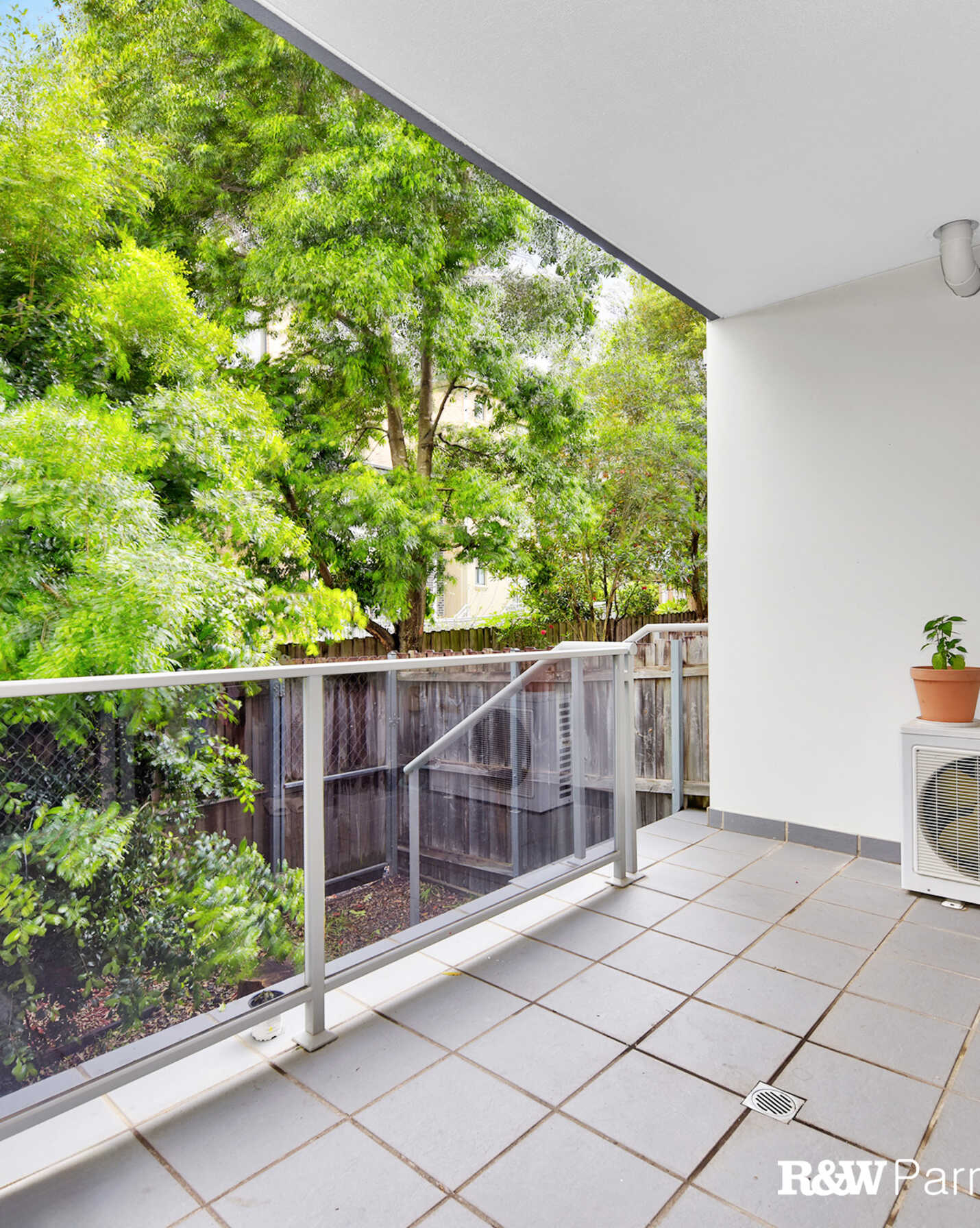 11/205-207 William Street Granville, Granville - Thumbnail 4