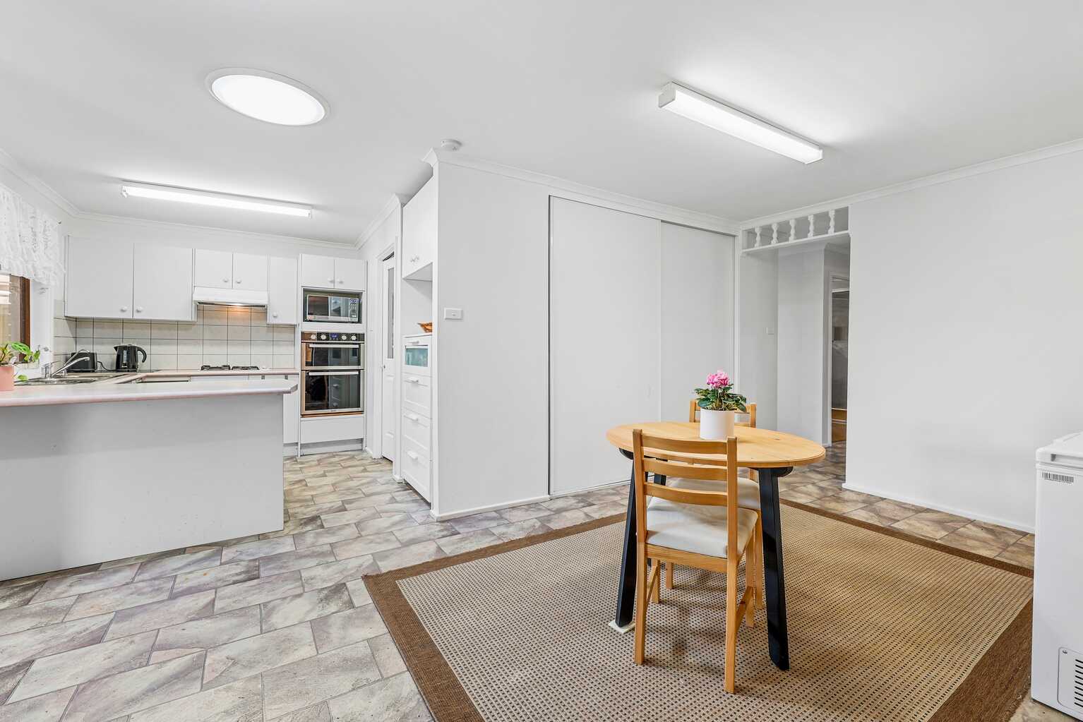 15 Dibbler Place St Helens Park